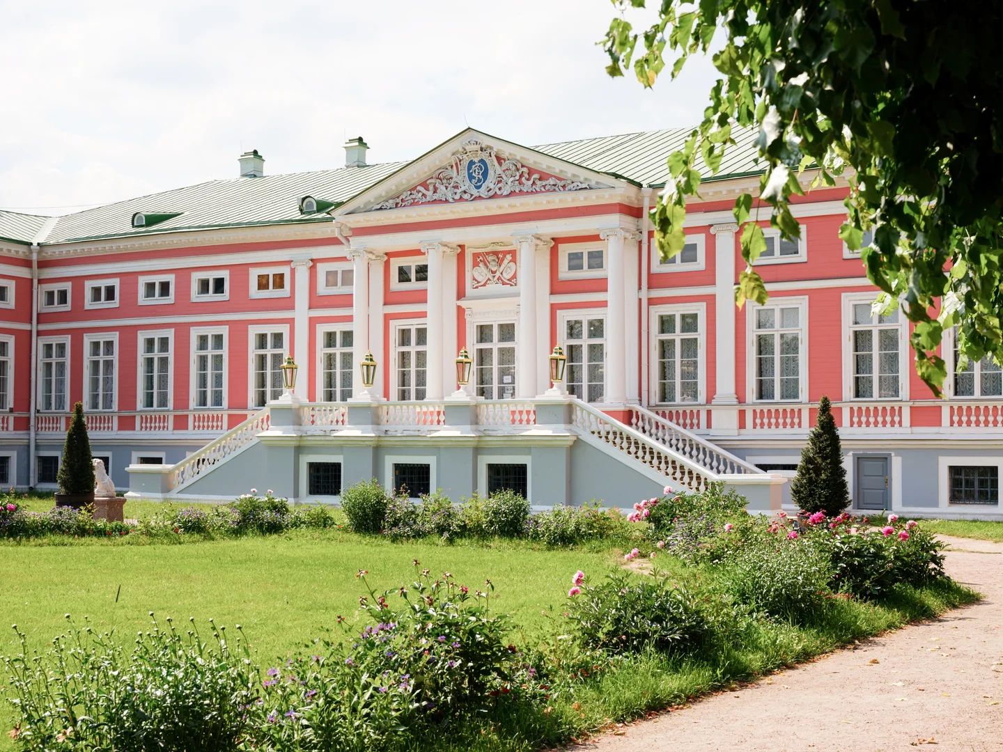 0010040_Фото для сайта ЛвМ_Усадьба «Кусково»_Мостуризм_00002_РИД-25.09.08 11