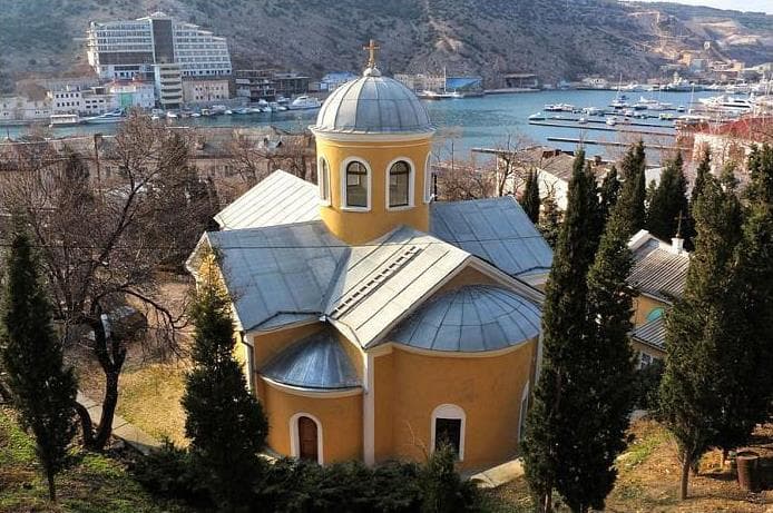 Храм Двенадцати Апостолов
