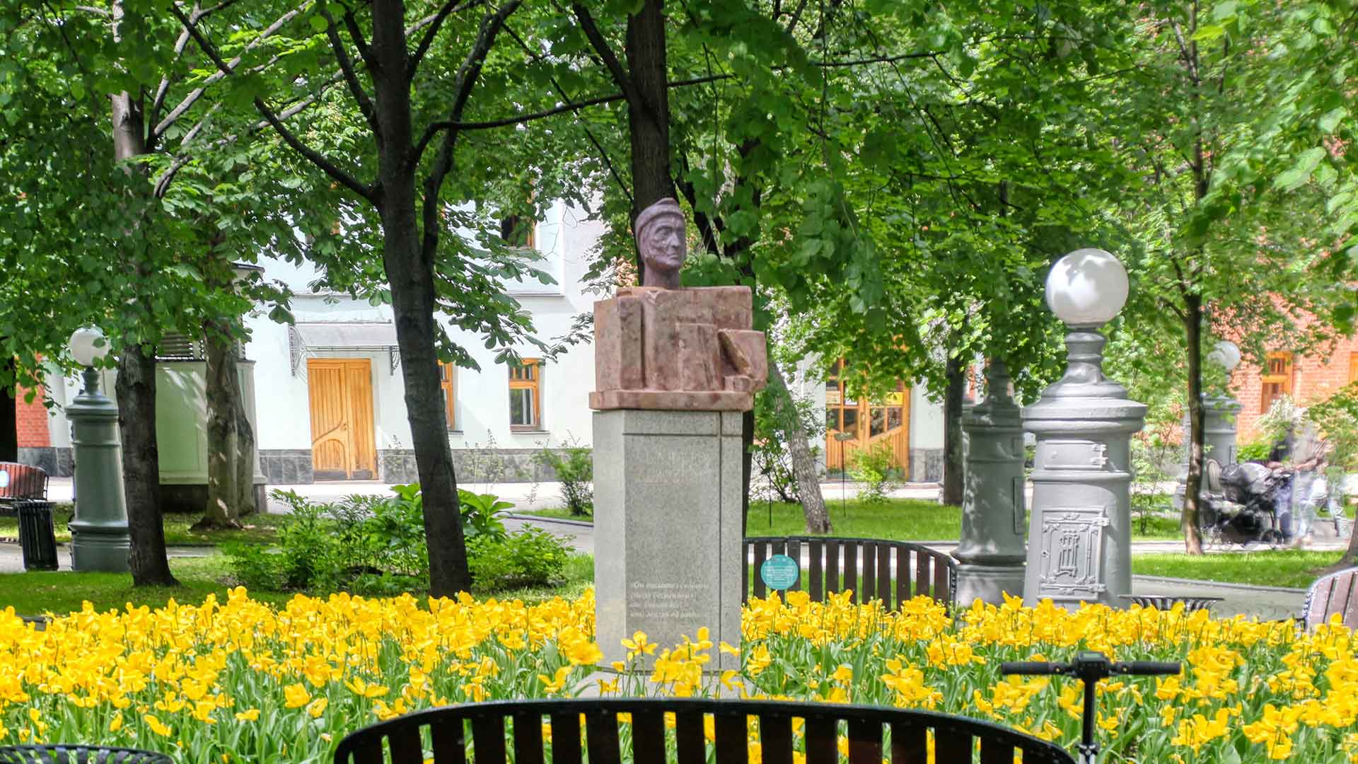 Памятник Данте Алигьери