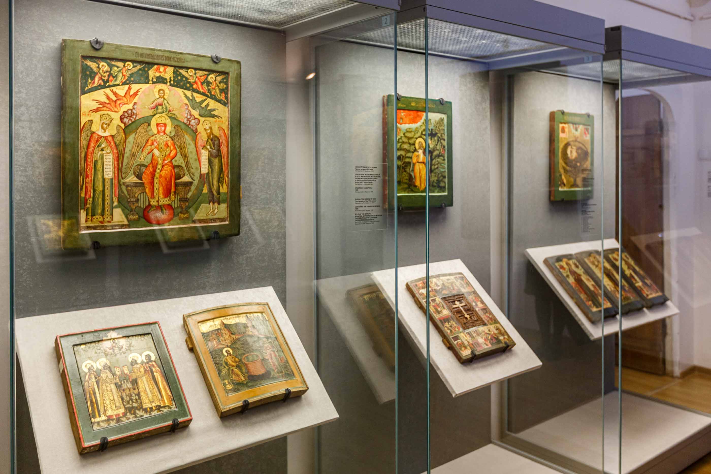 Экспозиция «Древнерусское искусство XIII—XVII веков» (Митрополичьи палаты)