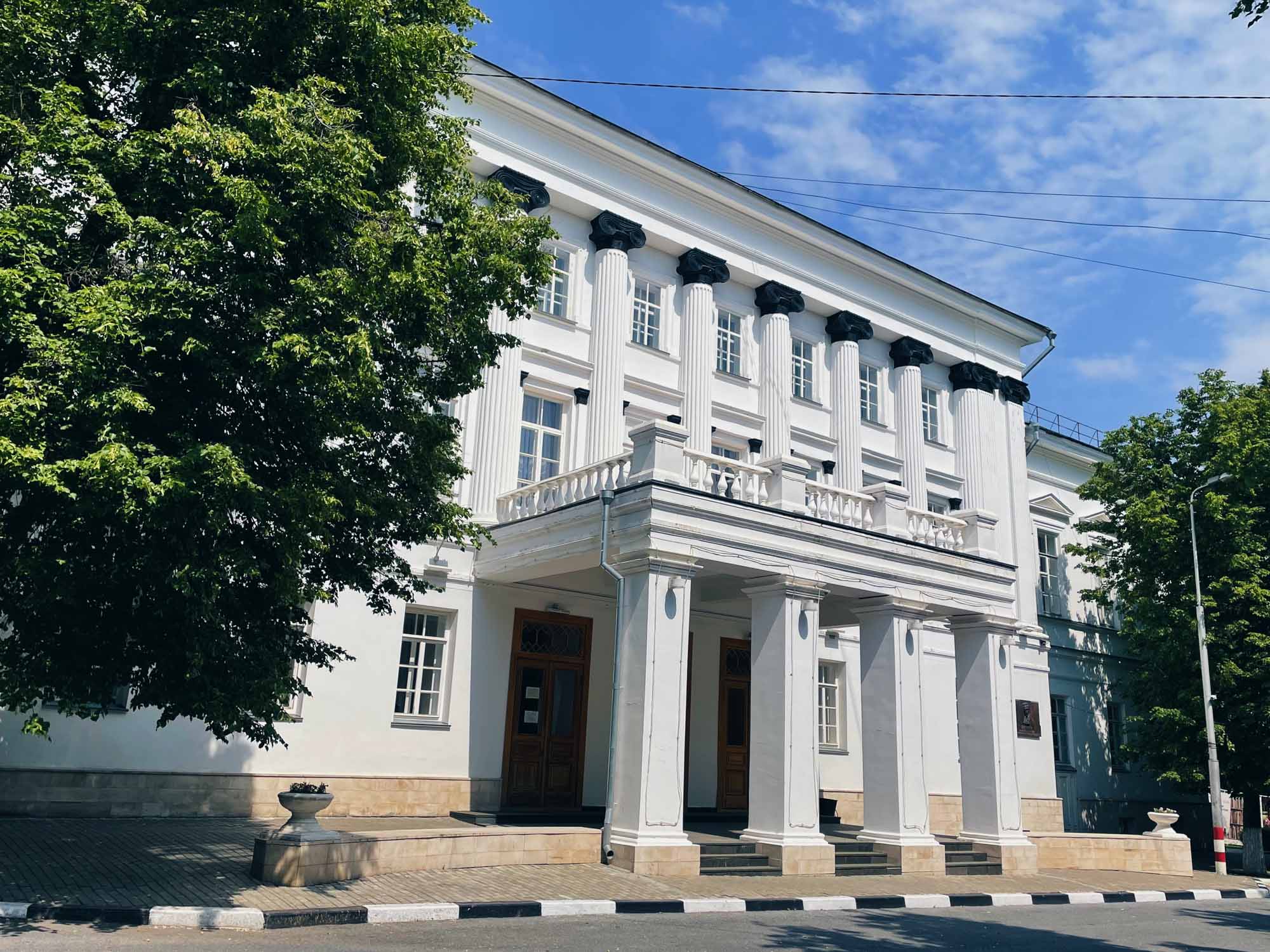 Мемориальная экспозиция «Карамзинская общественная библиотека»