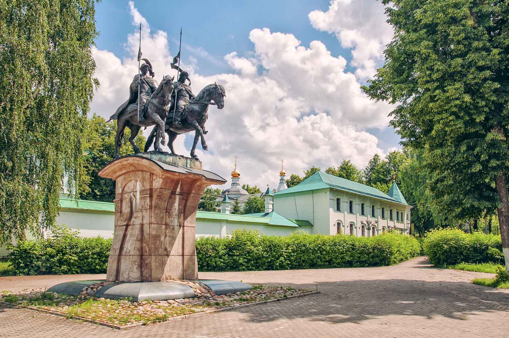 Памятник Борису и Глебу