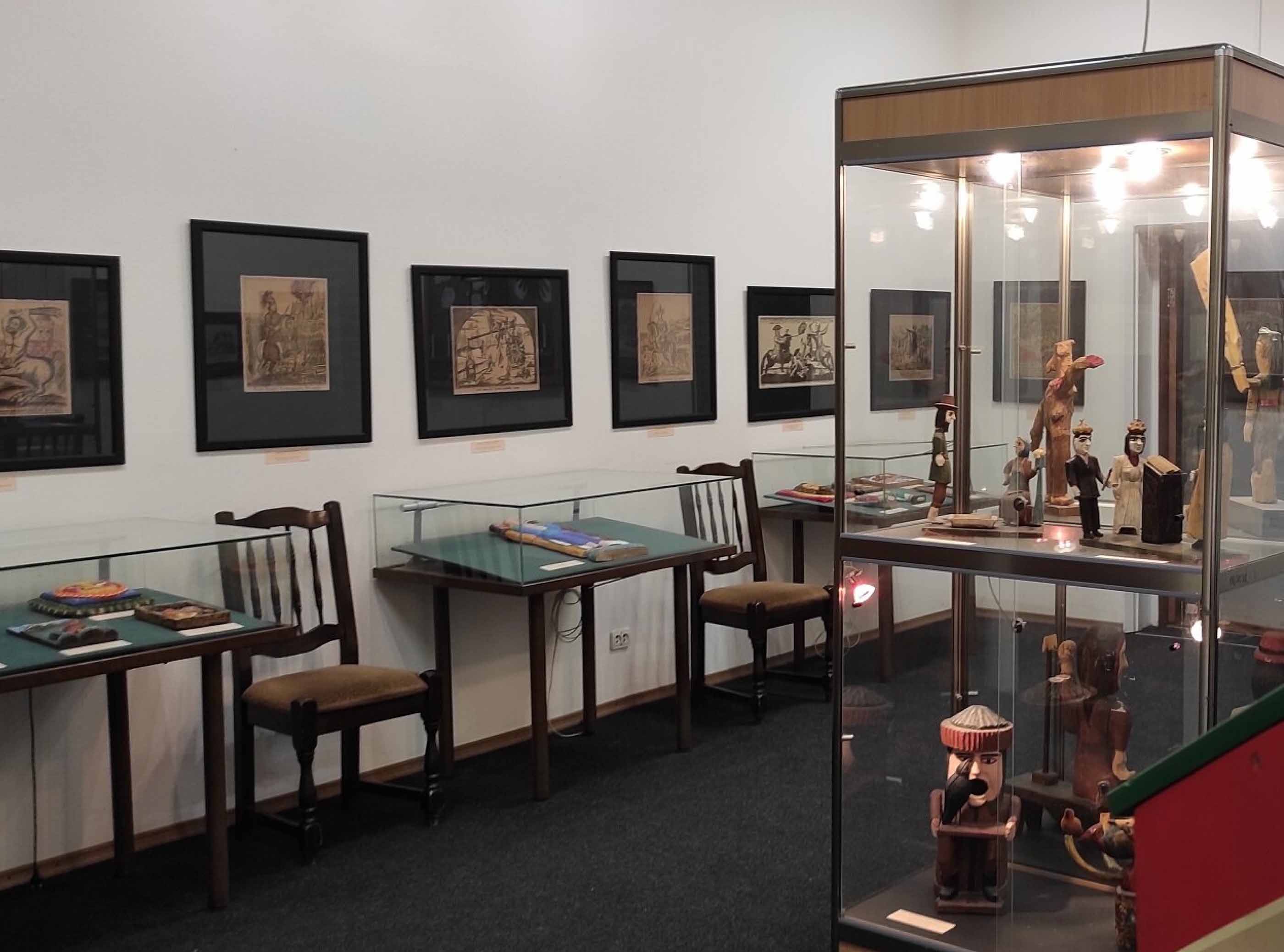Выставочный зал «Народные картины»