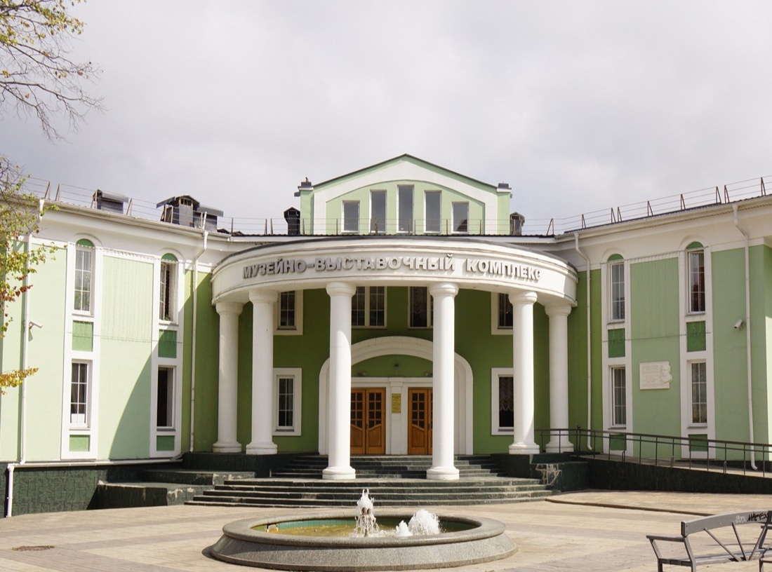 Ансамбль присутственных мест