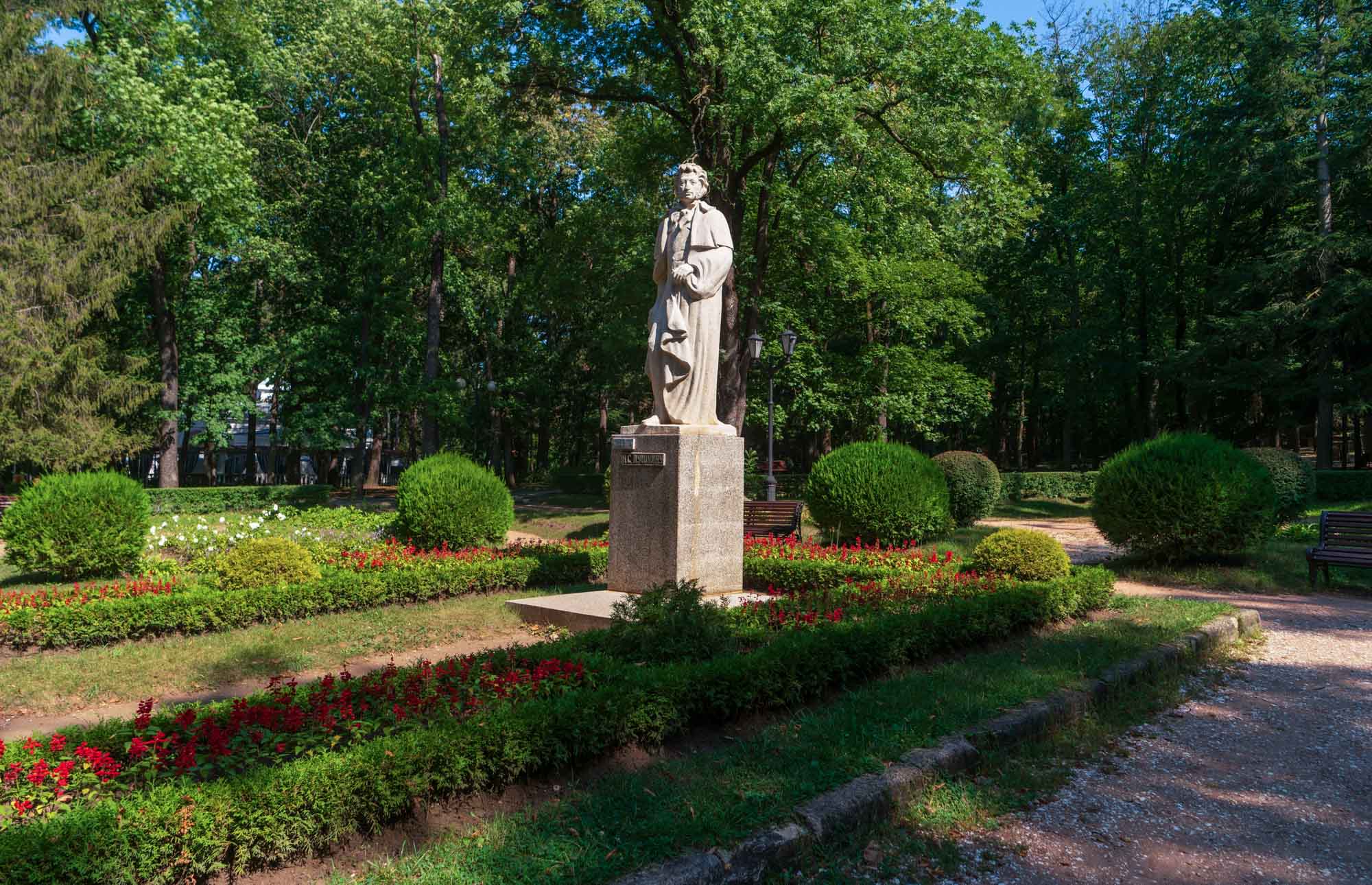 Памятник А.С. Пушкину (Пушкинский сквер)