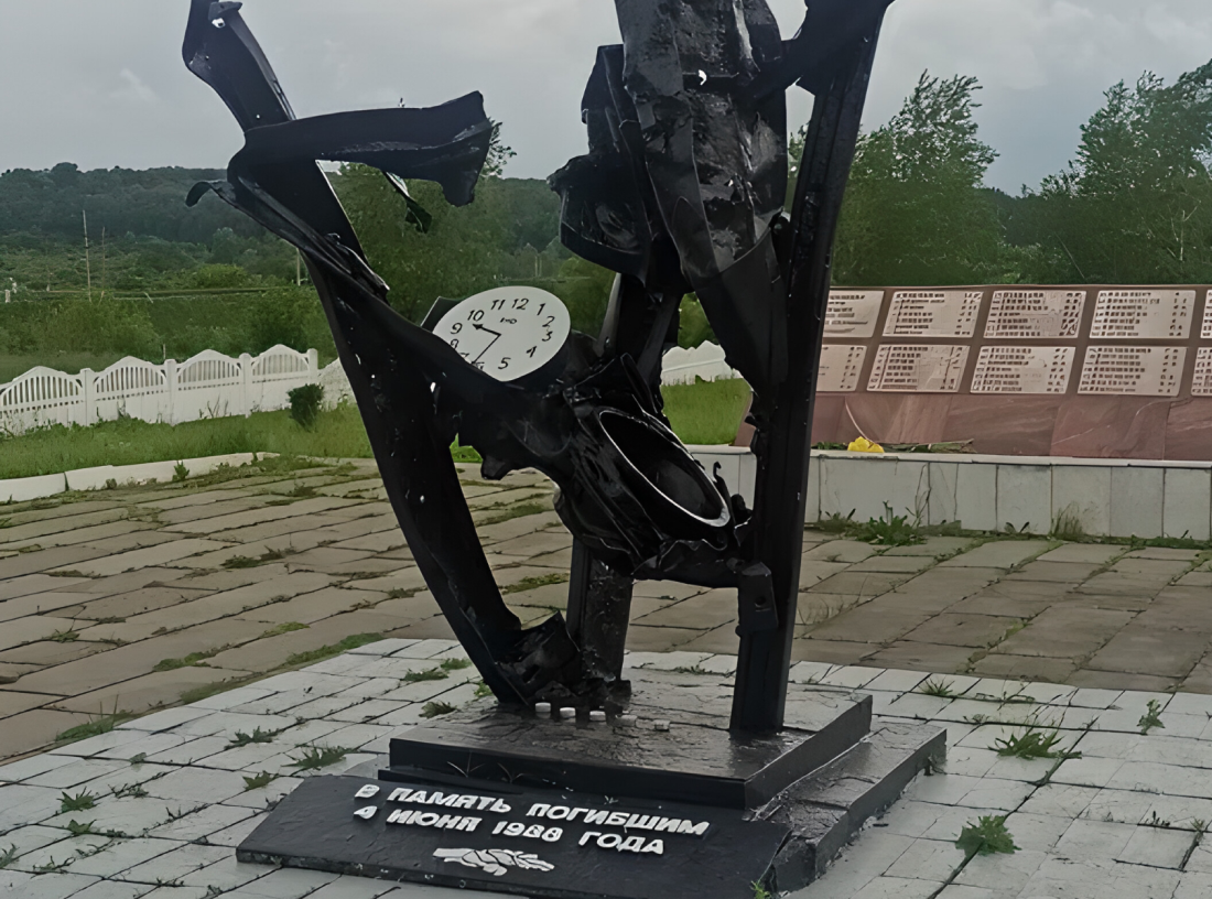 Мемориальный комплекс «В память погибшим 4 июня 1988 года»