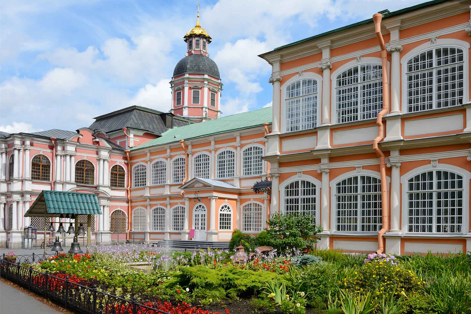 Благовещенская церковь Александро-Невской лавры