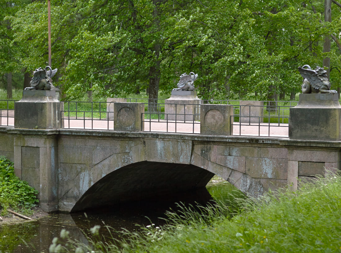 Драконов мост