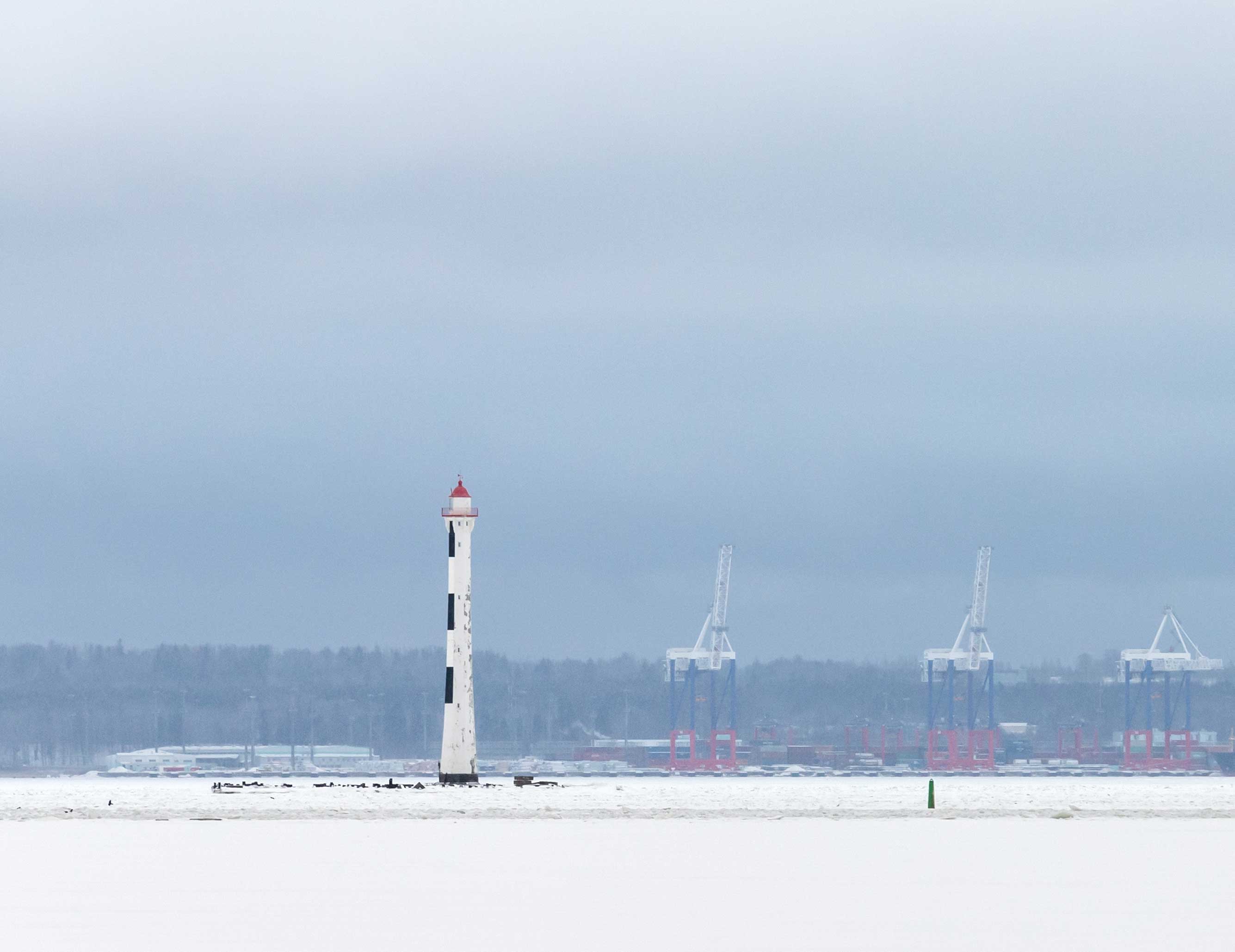 Задний створный маяк Морского канала