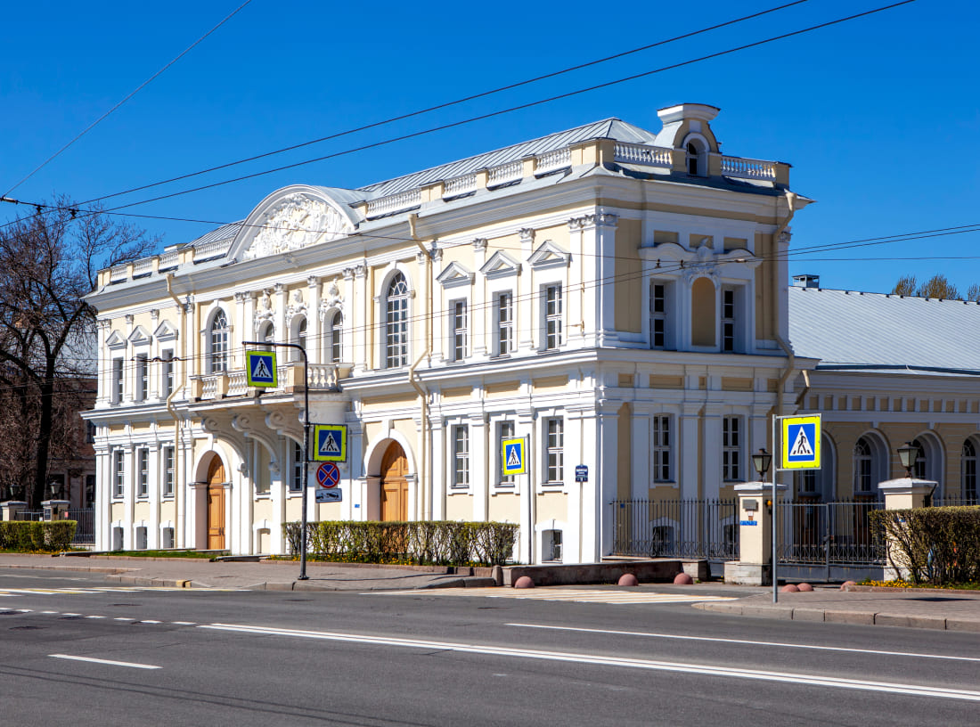 Манеж Первого кадетского корпуса
