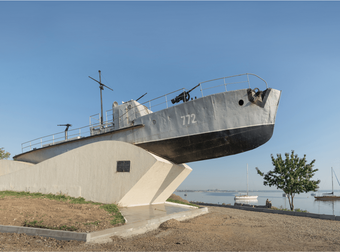 Памятник морякам Азовской военной флотилии