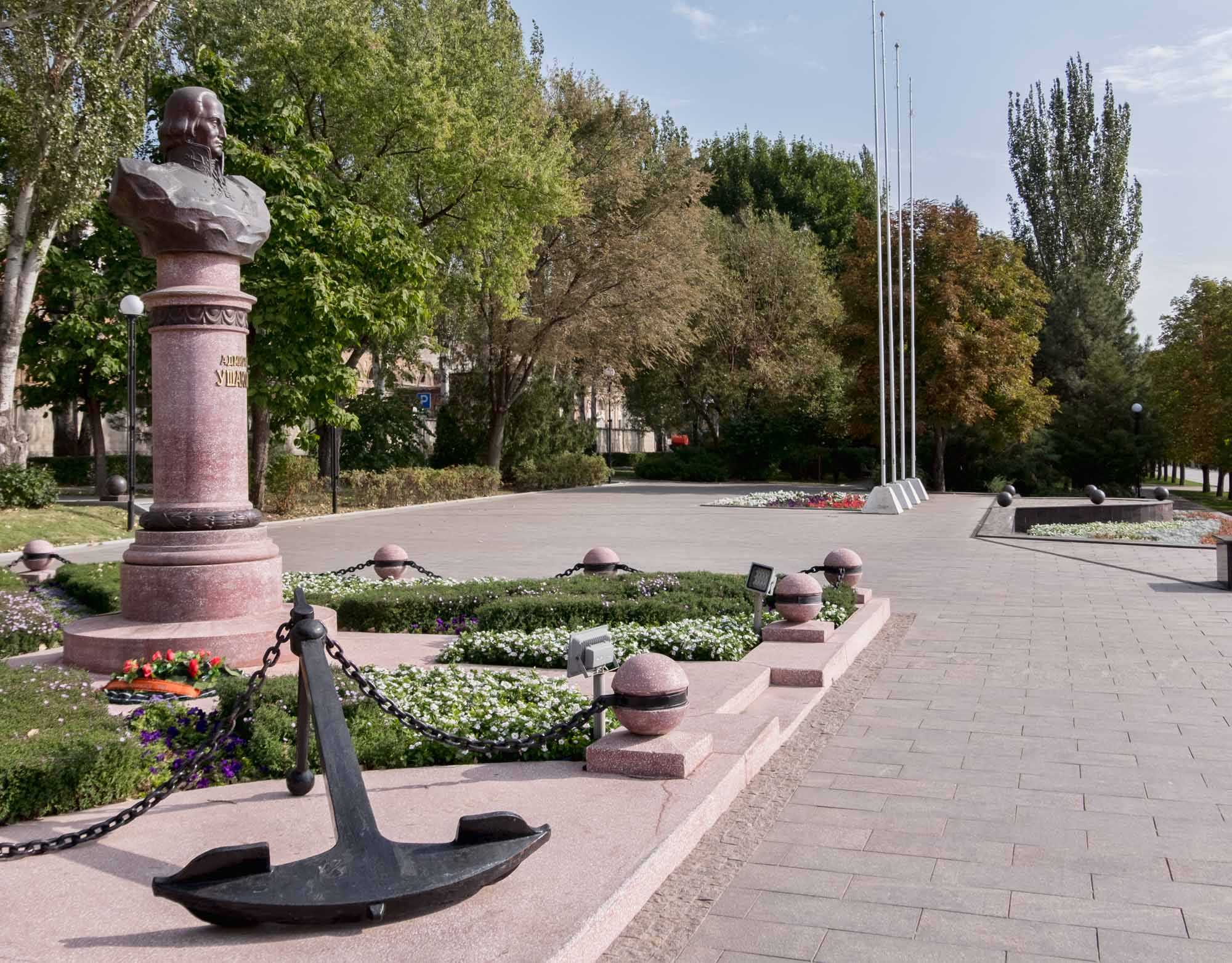 Памятник адмиралу Федору Ушакову