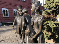Скульптурная композиция «Толстый и тонкий»