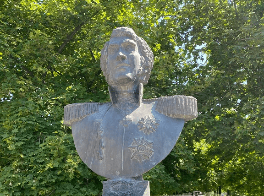 Памятник Францу Павловичу де Воллану