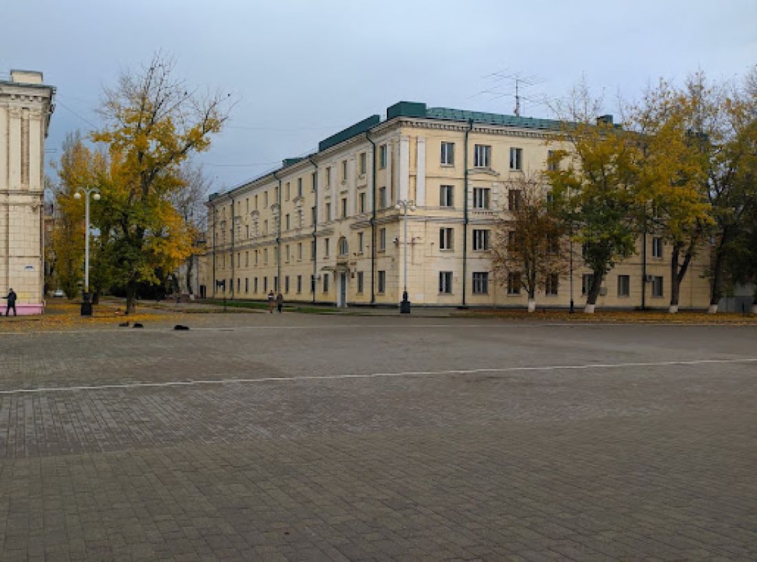 Октябрьская площадь