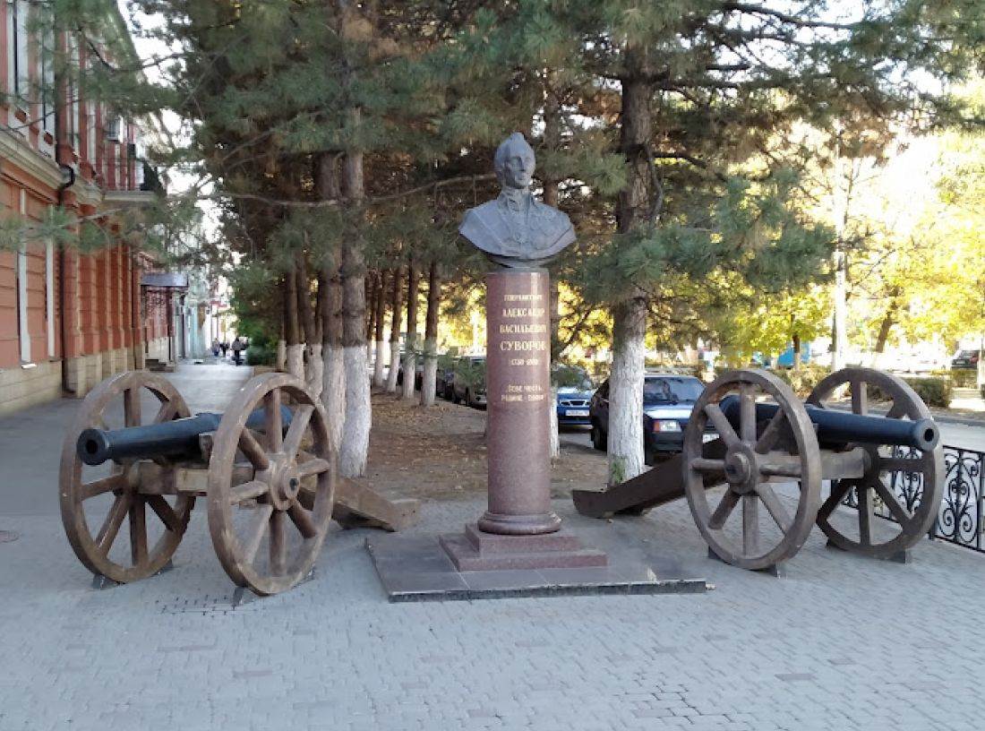 Памятник А. В. Суворову