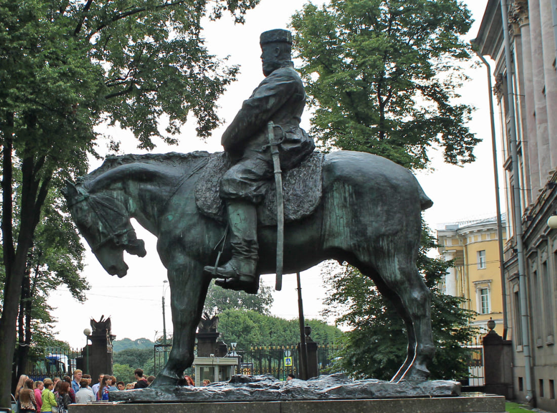 Памятник Александру III