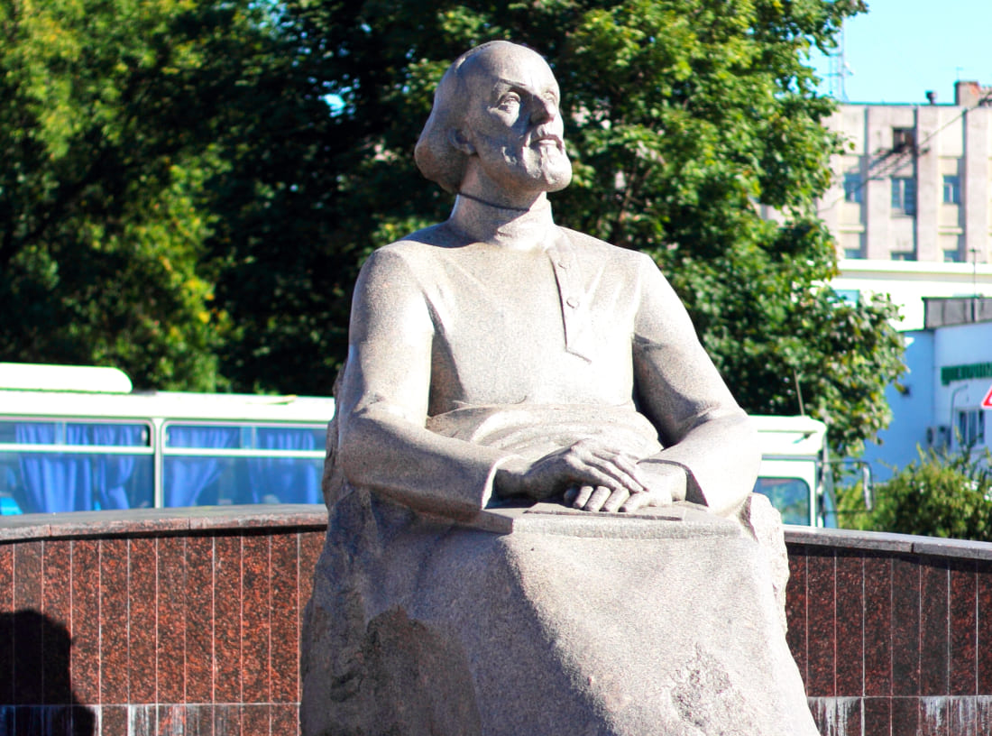 Памятник К.Э. Циолковскому