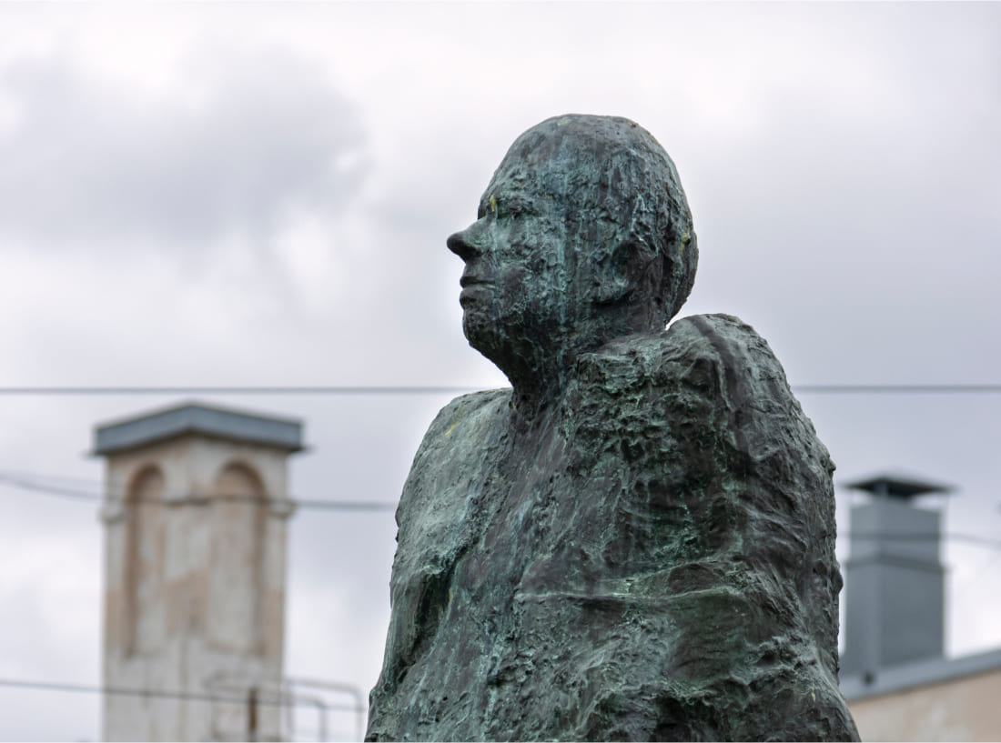 Памятник академику А. Сахарову