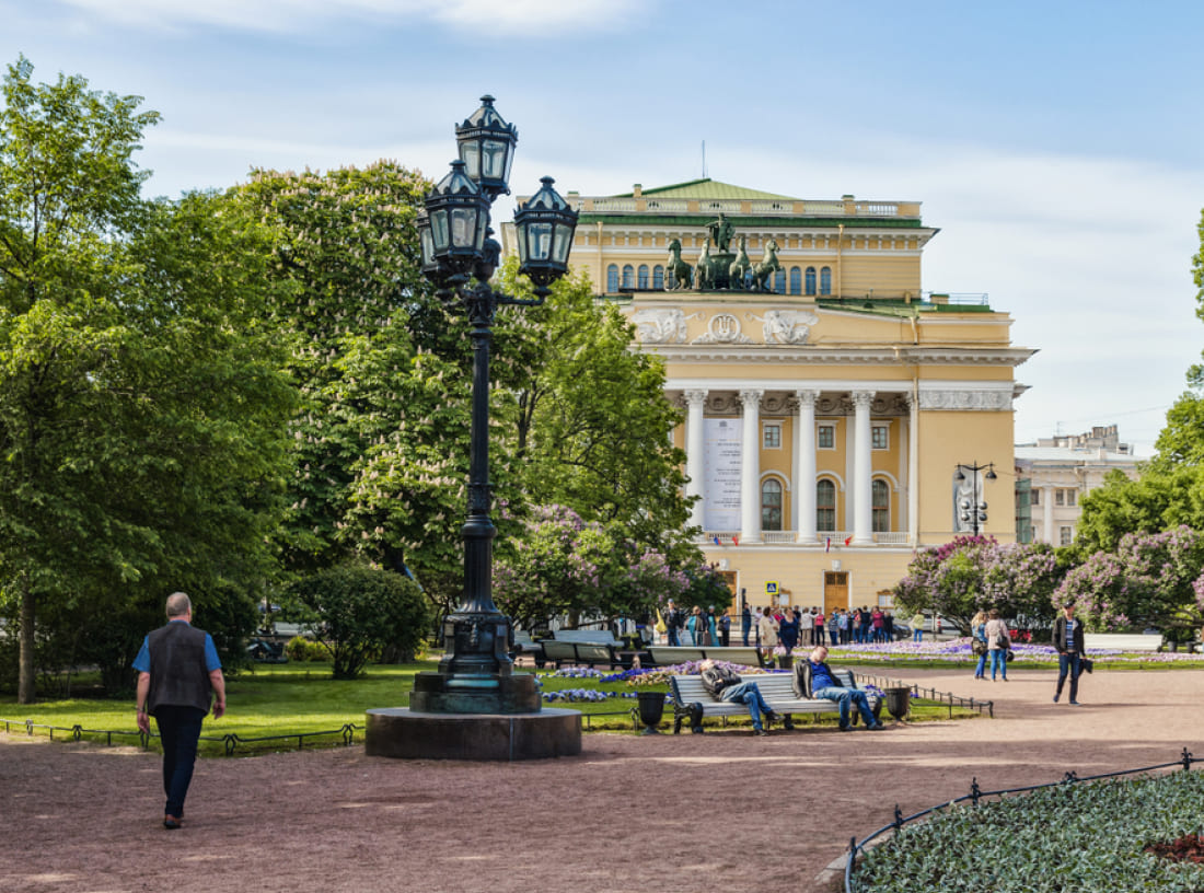 Площадь Островского