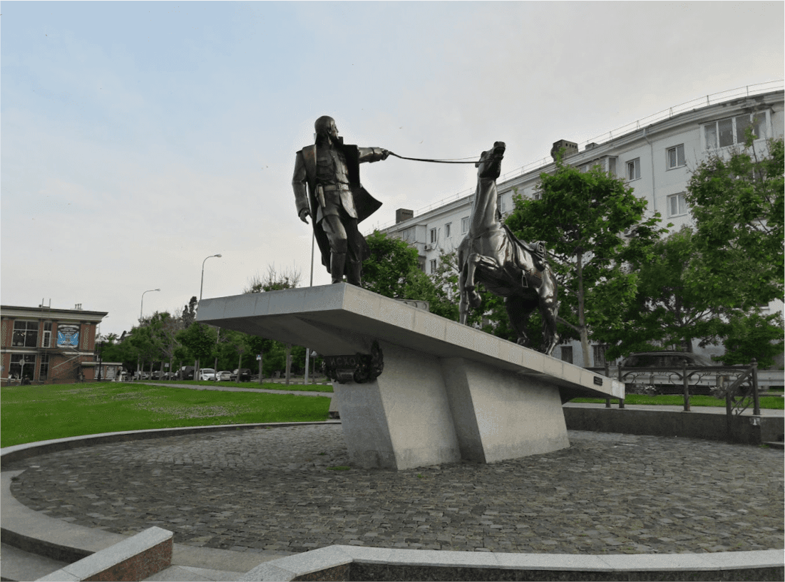 Памятник «Исход»