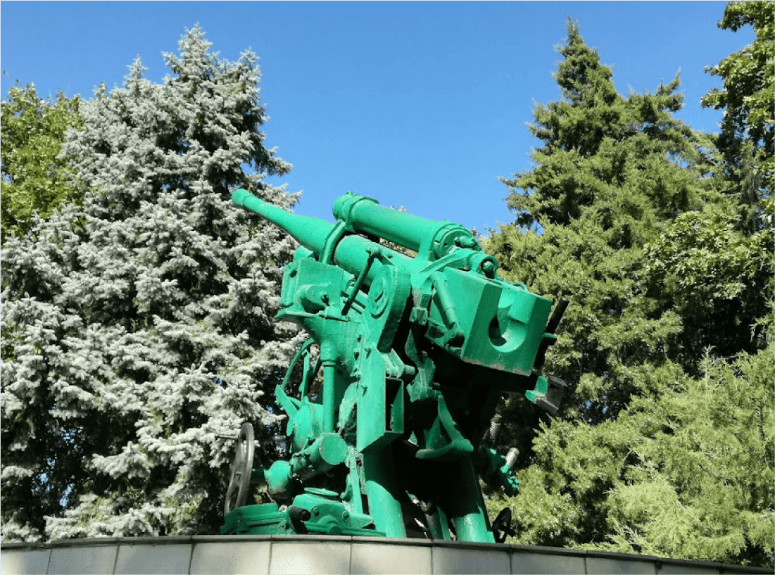 Памятник зенитчикам