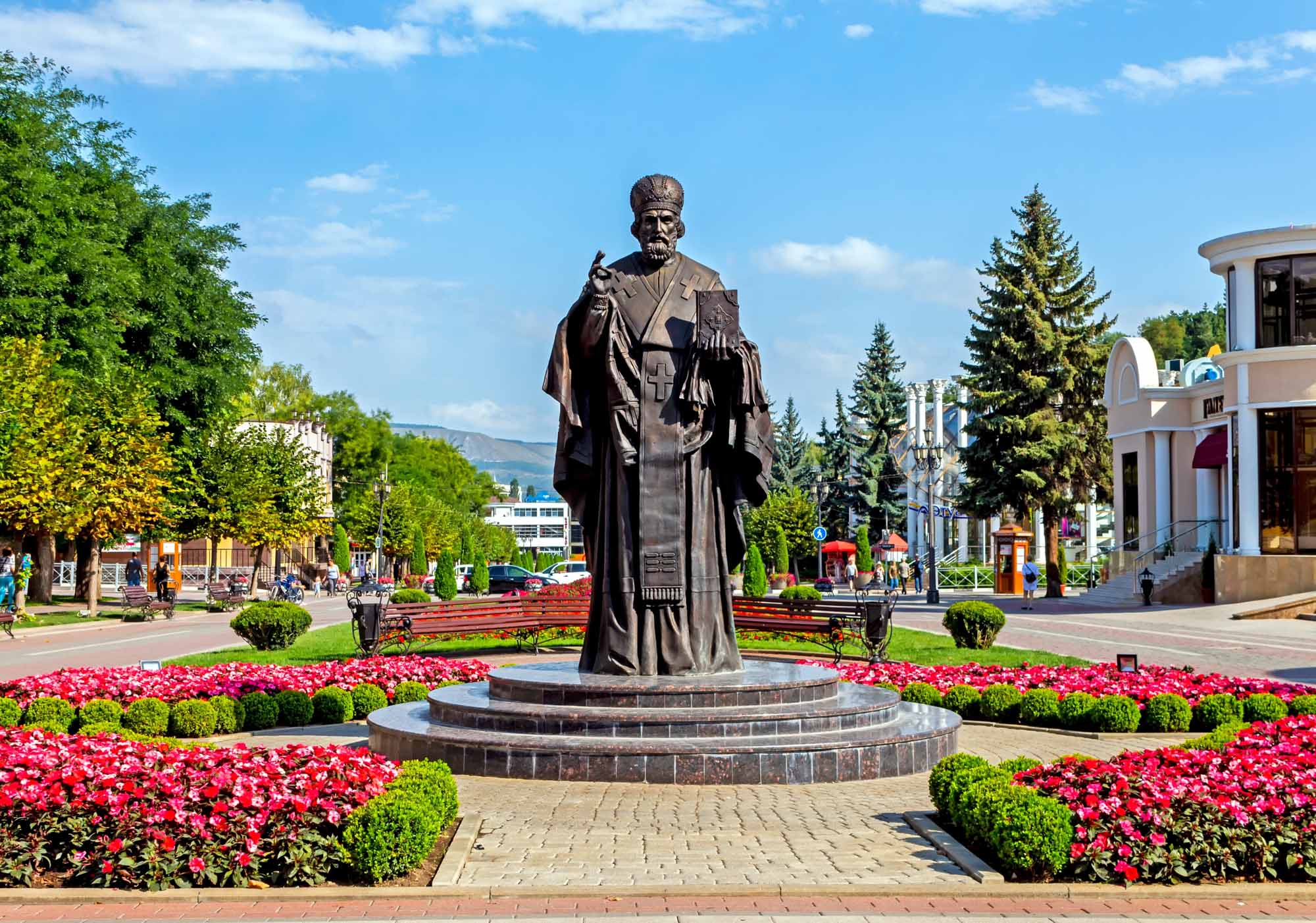Памятник Николаю Чудотворцу