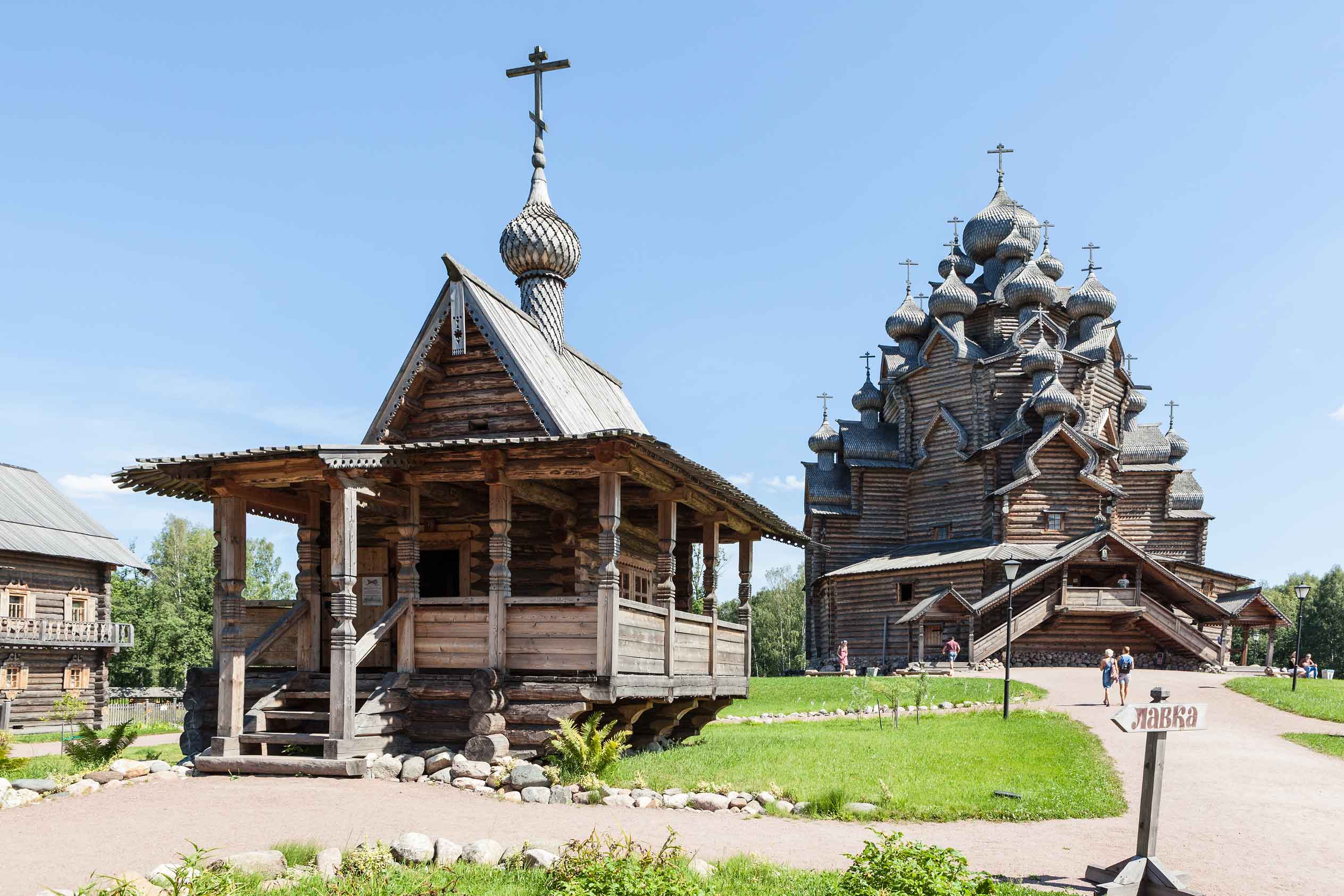 Храм Покрова Пресвятой Богородицы в Невском лесопарке
