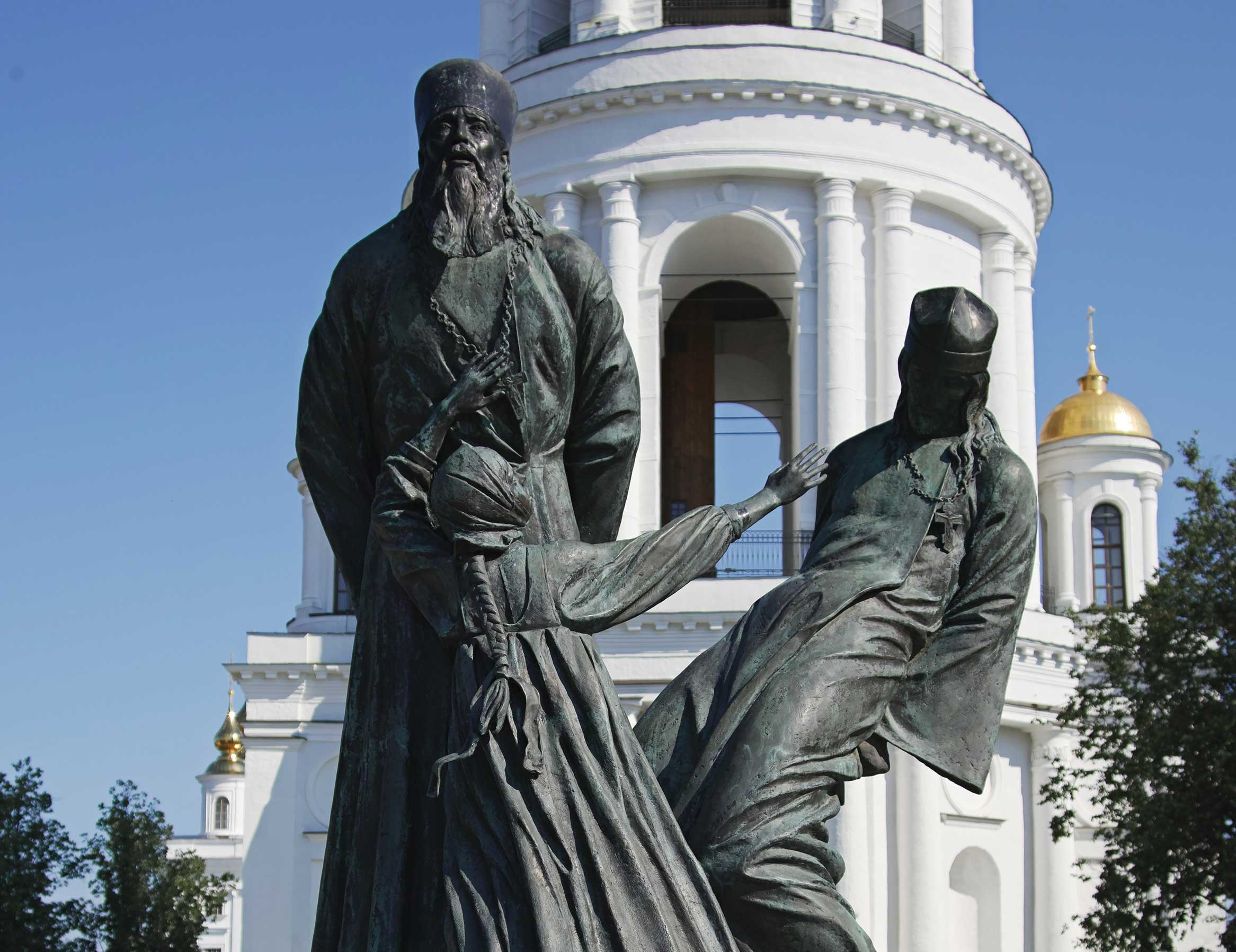 Памятник погибшим за веру