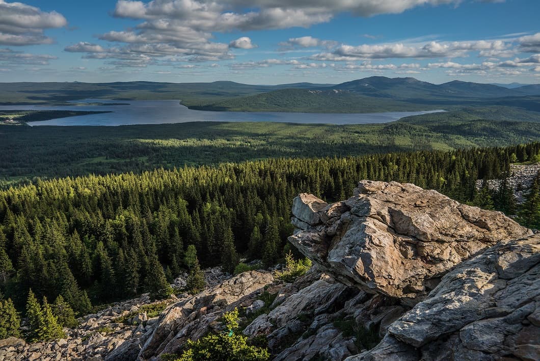 Хребет Зюраткуль