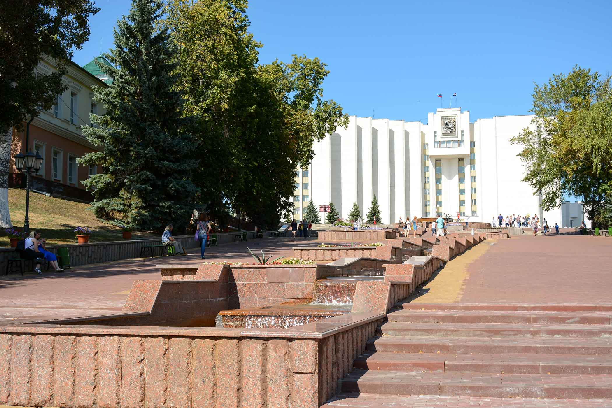 Фонтанный спуск
