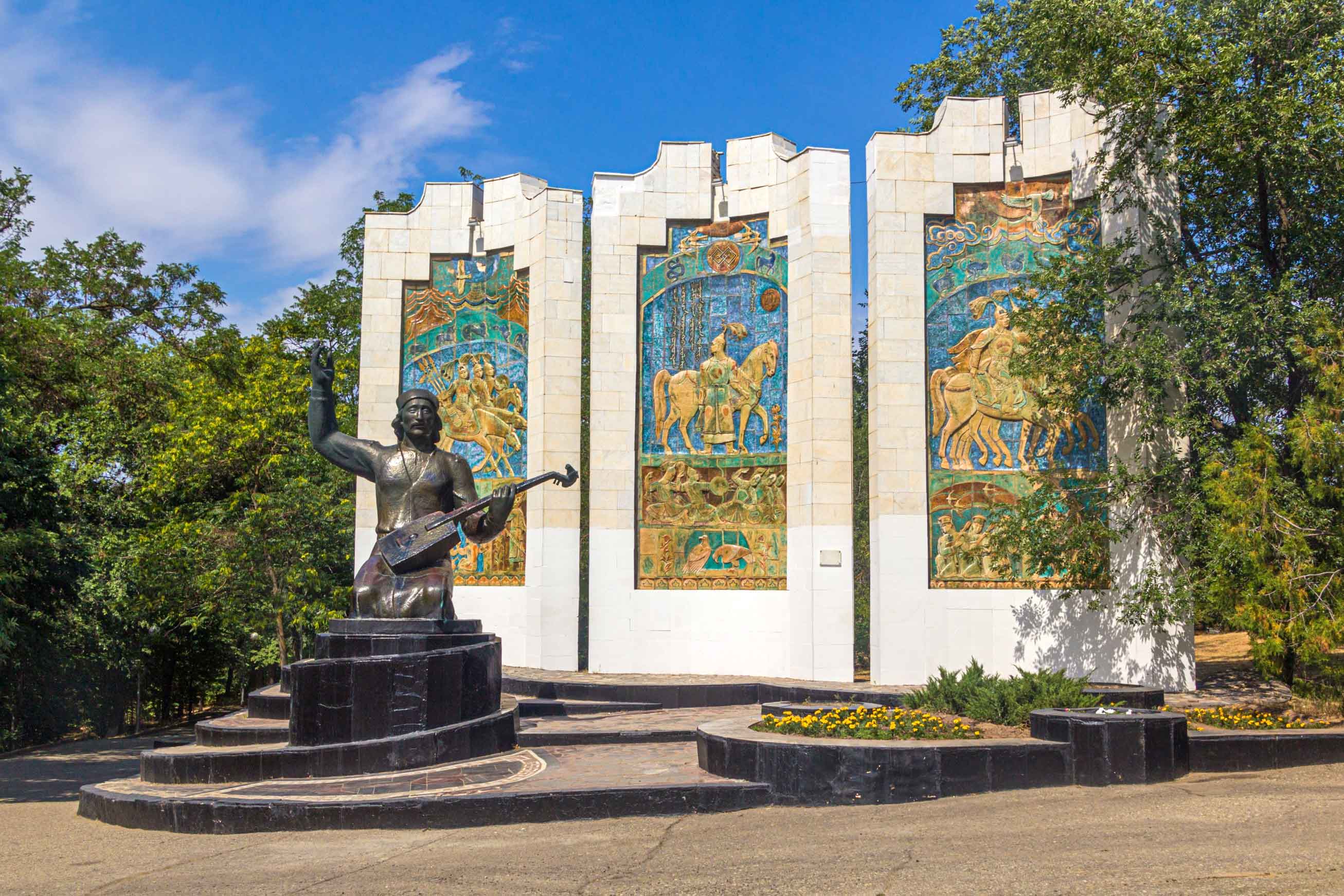 Памятник Ээляну Овла