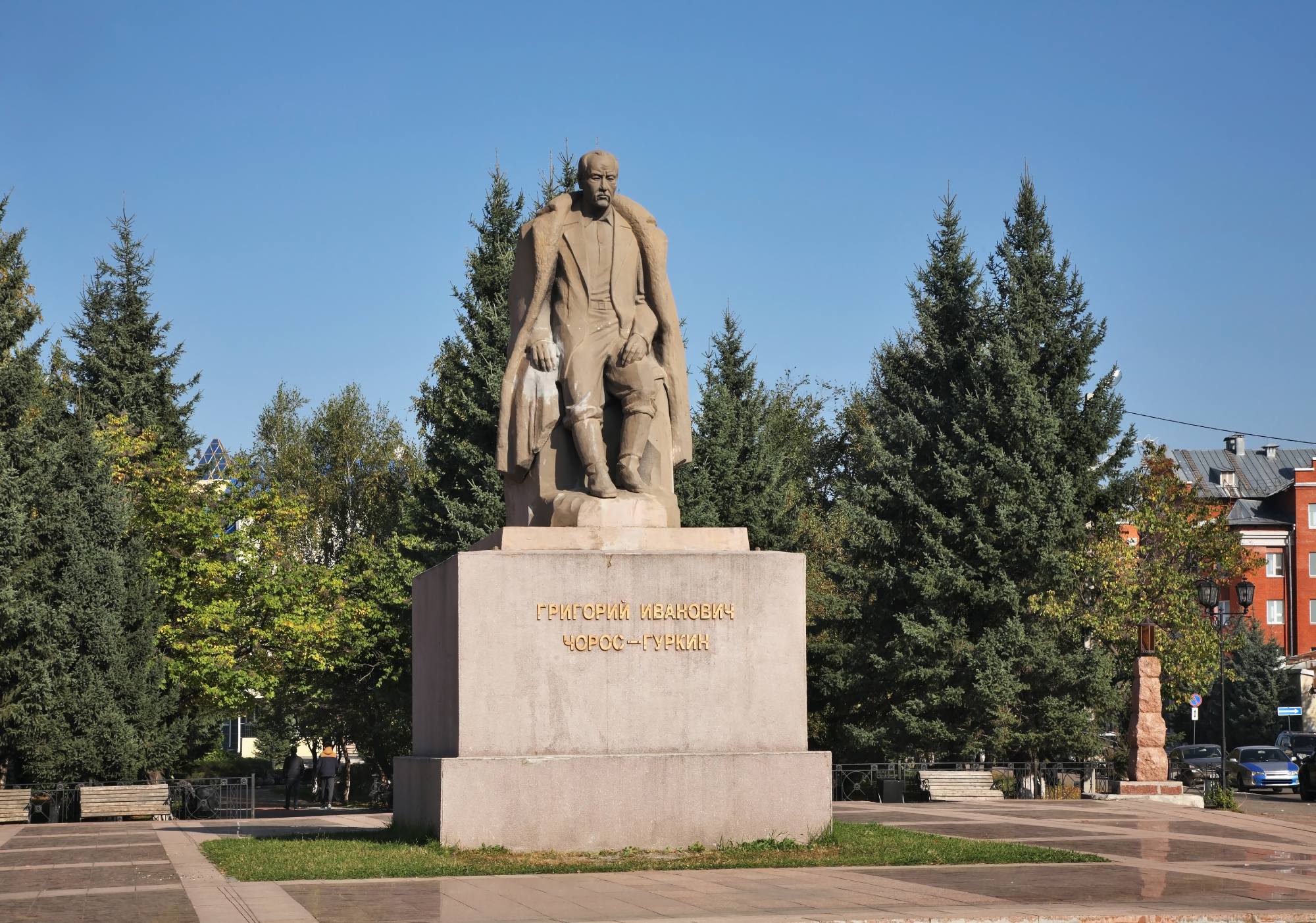 Памятник Г. И. Чорос-Гуркину