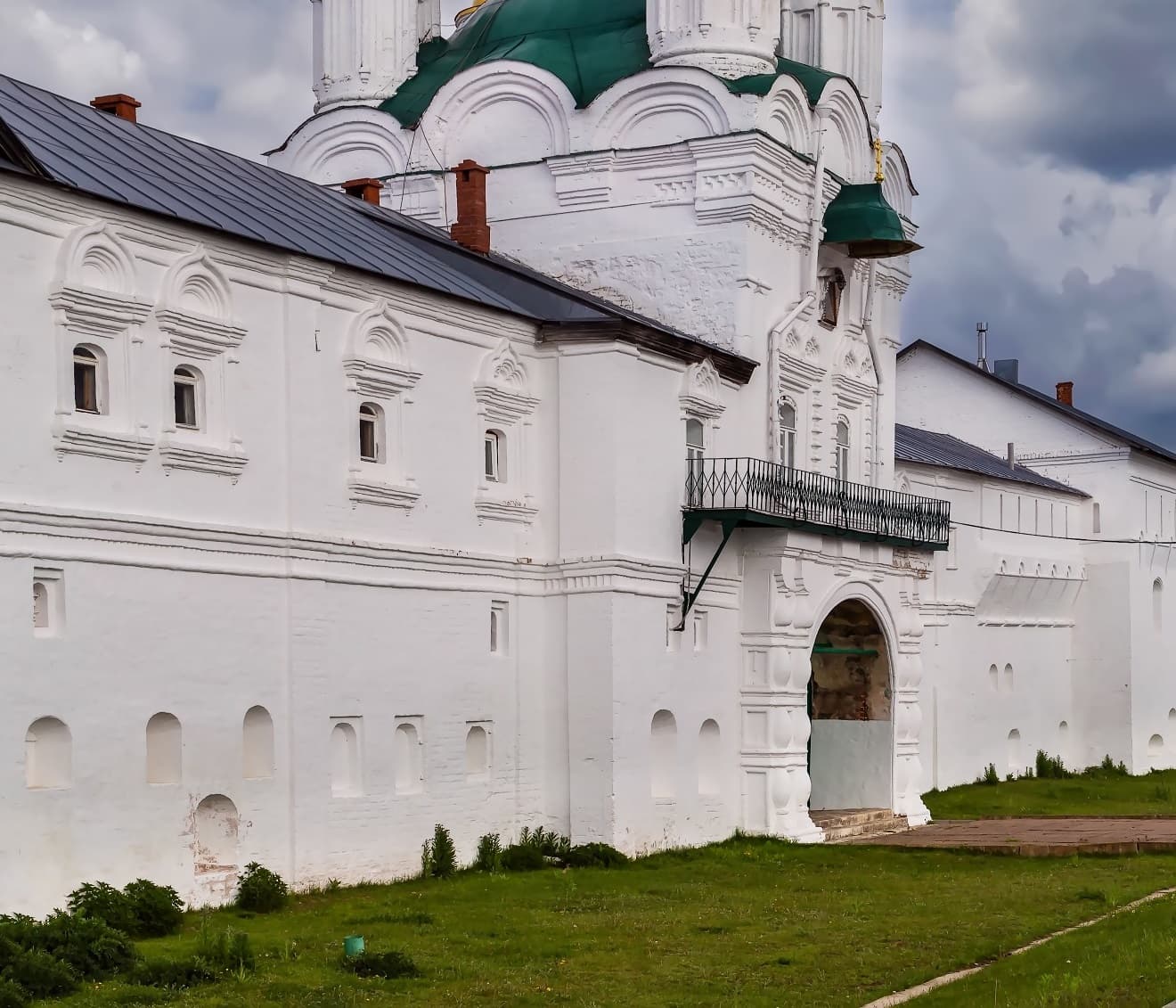 Храм Михаила Архангела Желтоводского Макариева монастыря