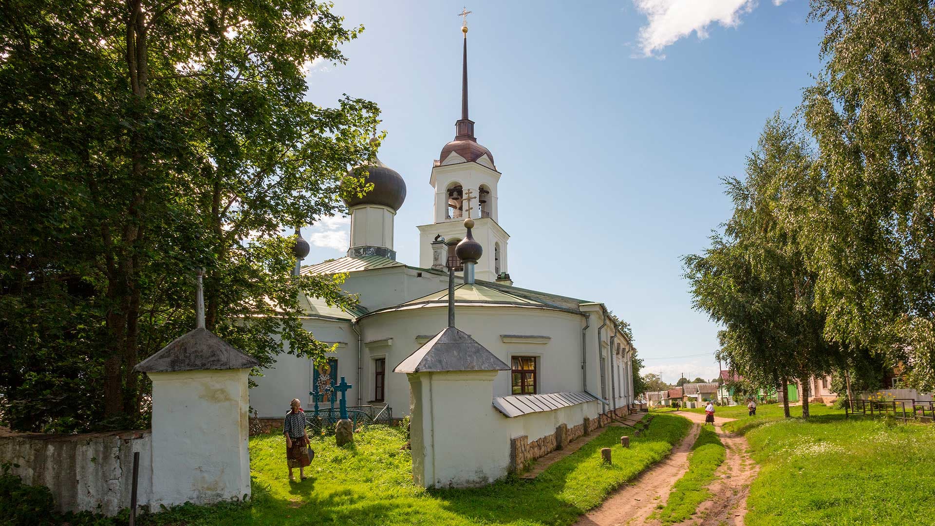 Храм Николая Чудотворца в деревне Остров-Залит
