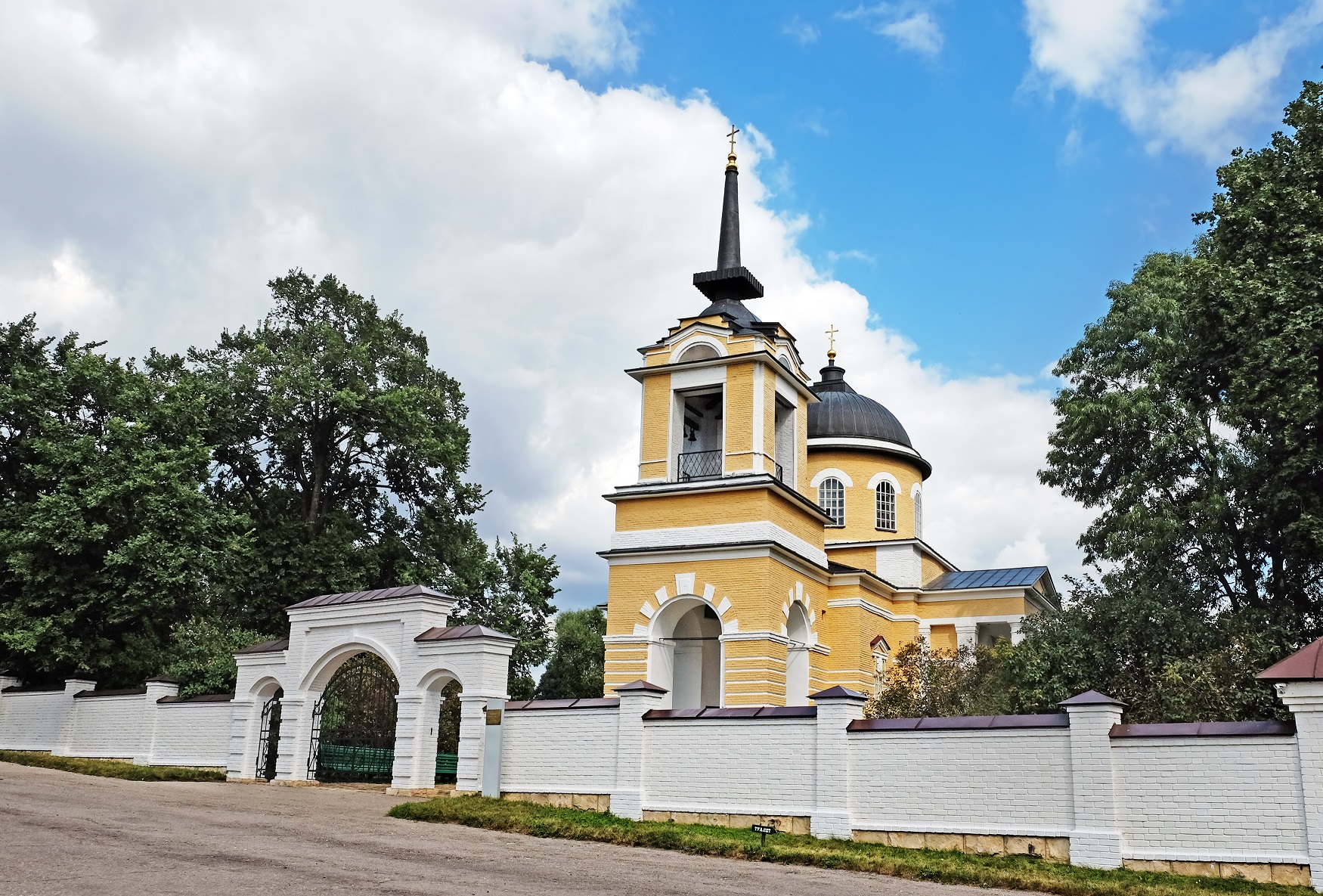 Церковь Архангела Михаила в Тарханах