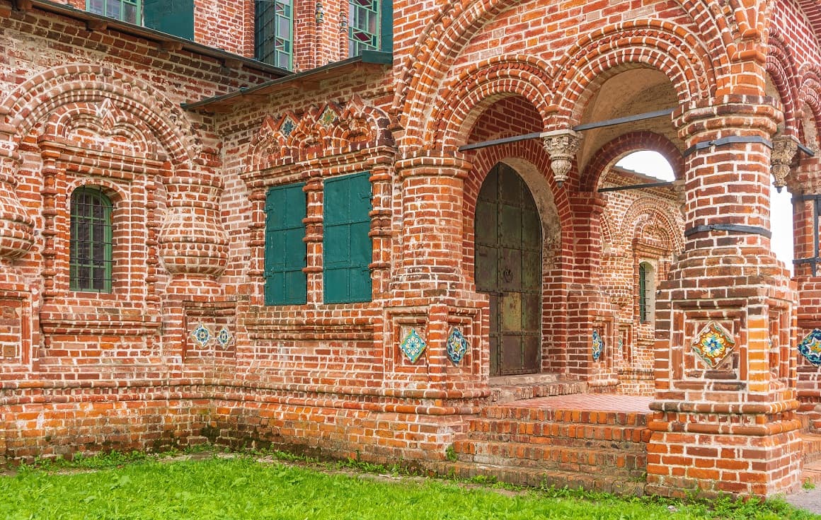 Храмовый комплекс в Коровниках