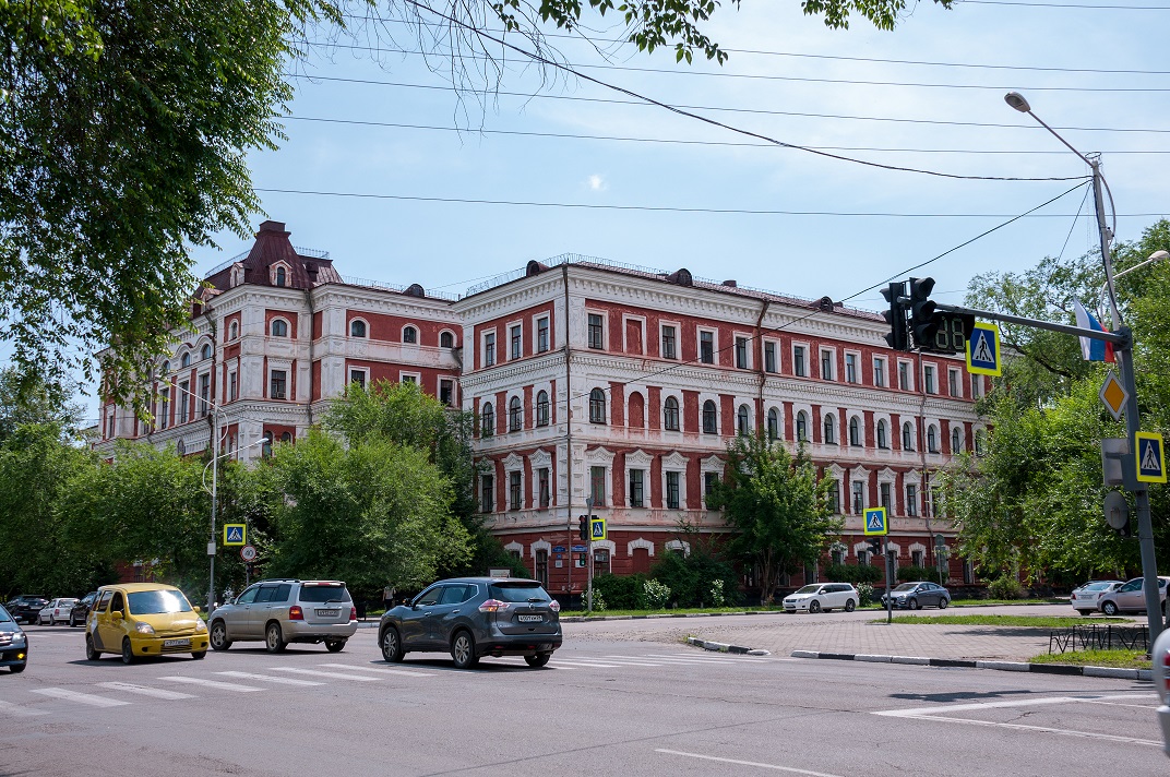 Здание бывшей мужской гимназии