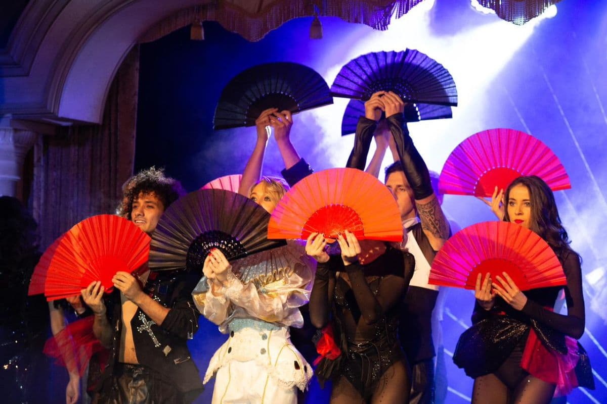 Cabaret Chic