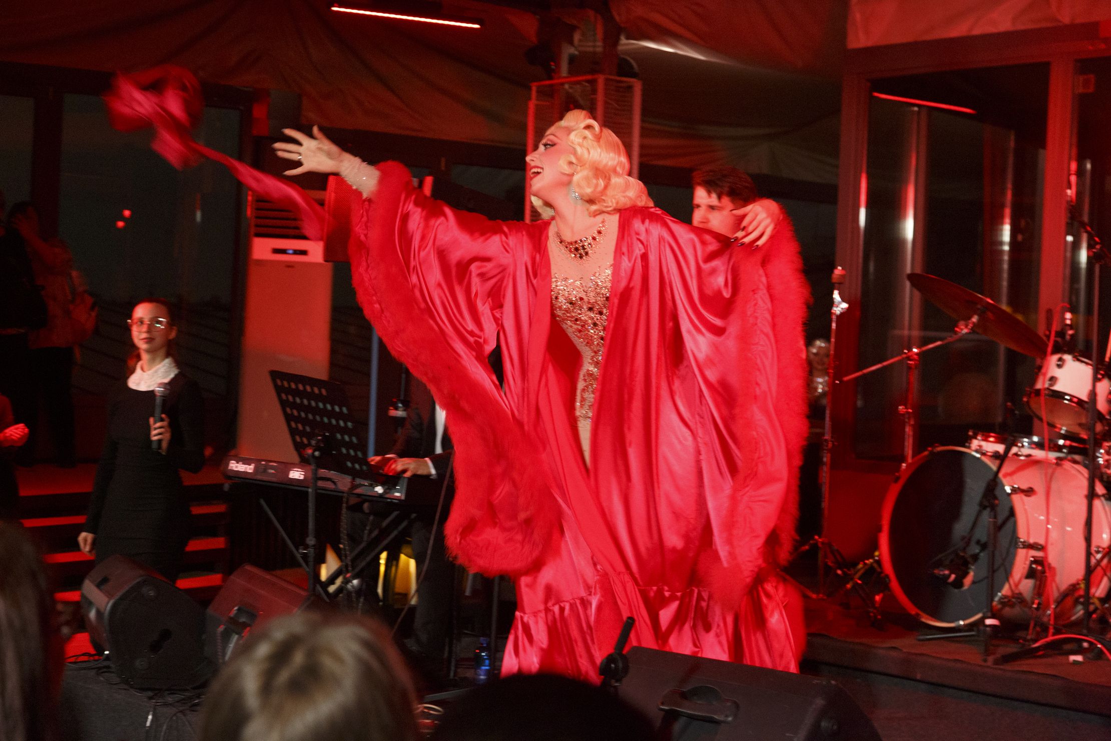 «Jazz cabaret»: Бурлеск-шоу на панорамной крыше в сопровождении живого джаза!