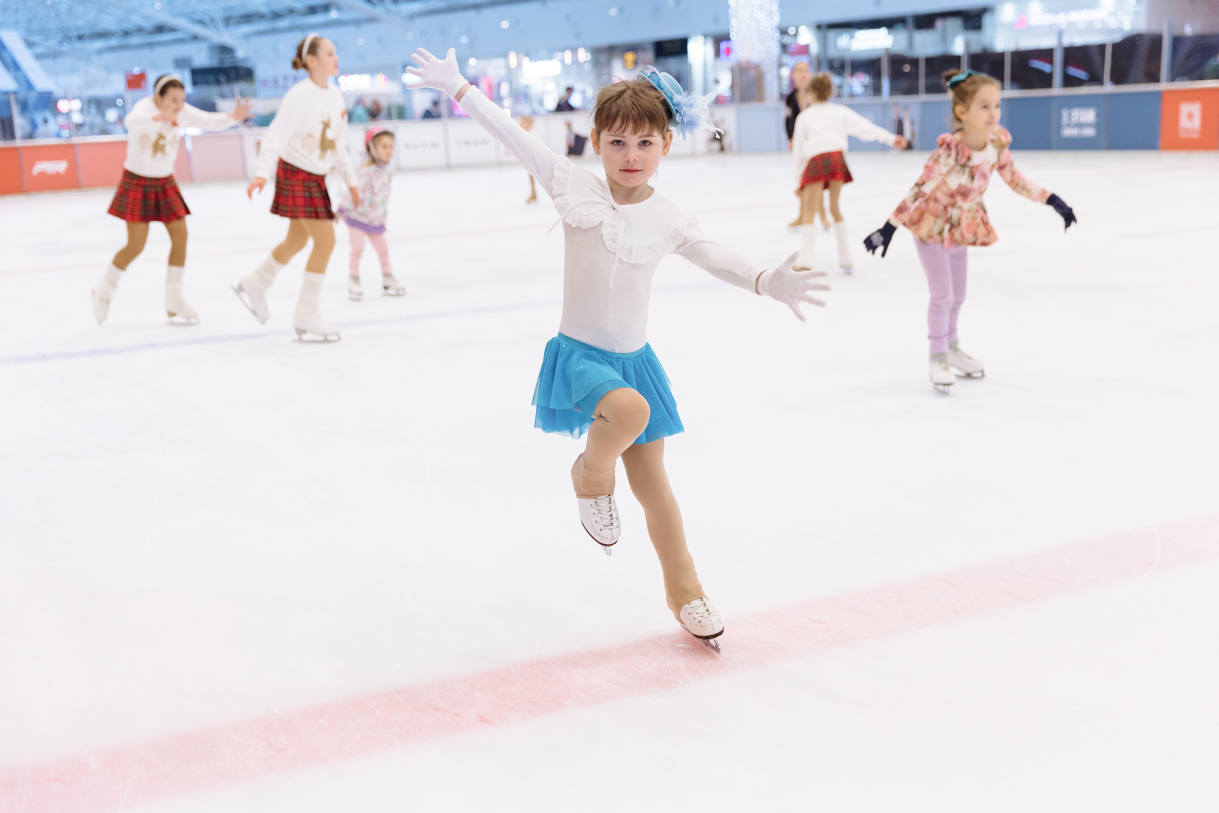 Каток Mega Ice в ТЦ «Авиапарк»