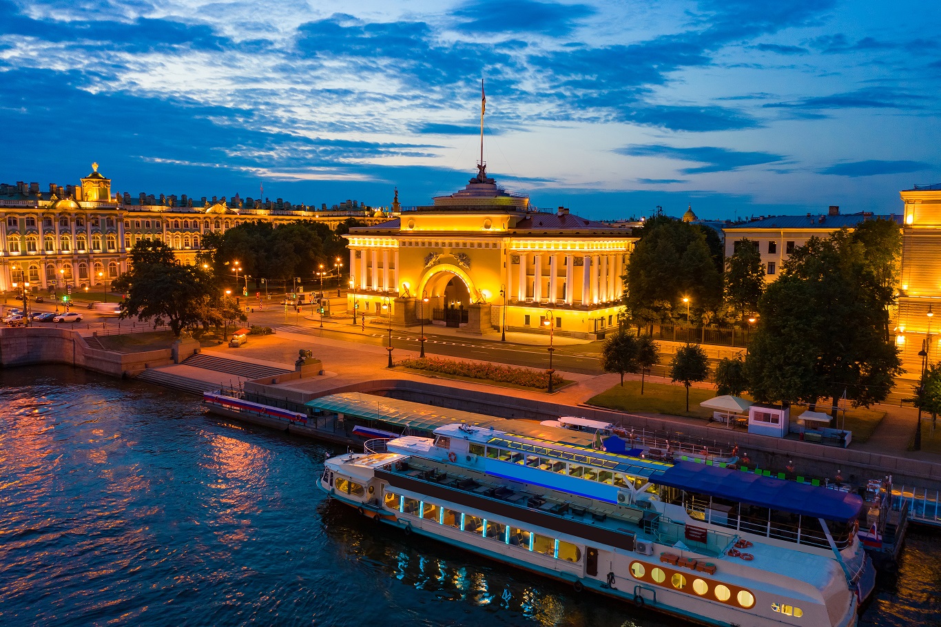 Обзорная водная экскурсия City Sightseeing Neva