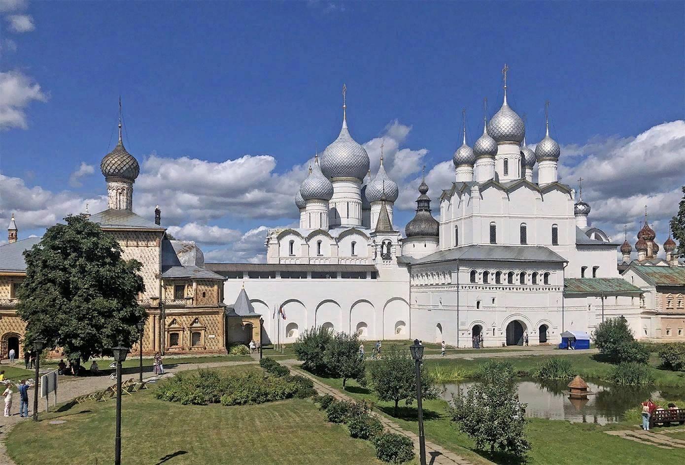 Входной билет «Переходы по стенам кремля с видом на озеро Неро»