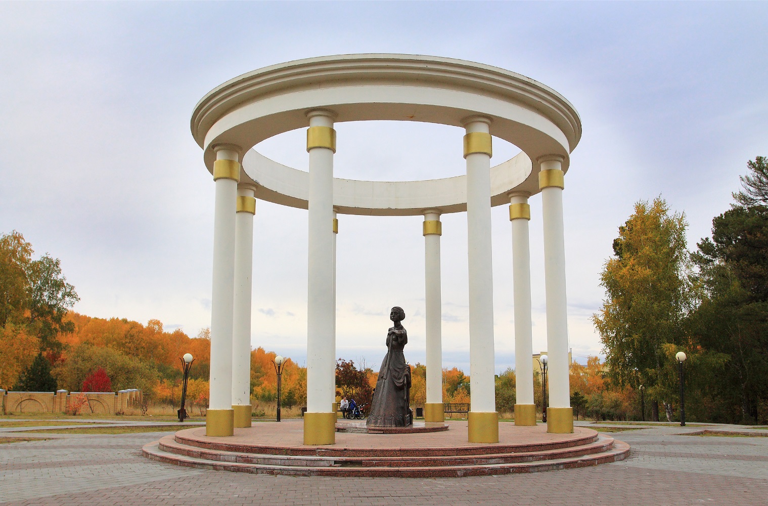 Памятник женам декабристов