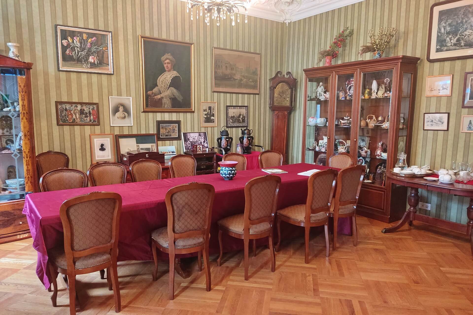 Женские судьбы в семье Бенуа