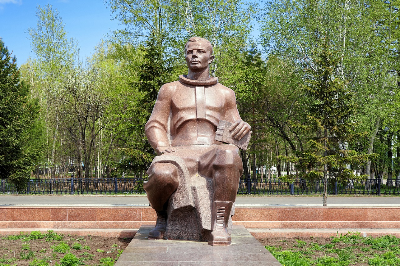 Памятник Гагарину