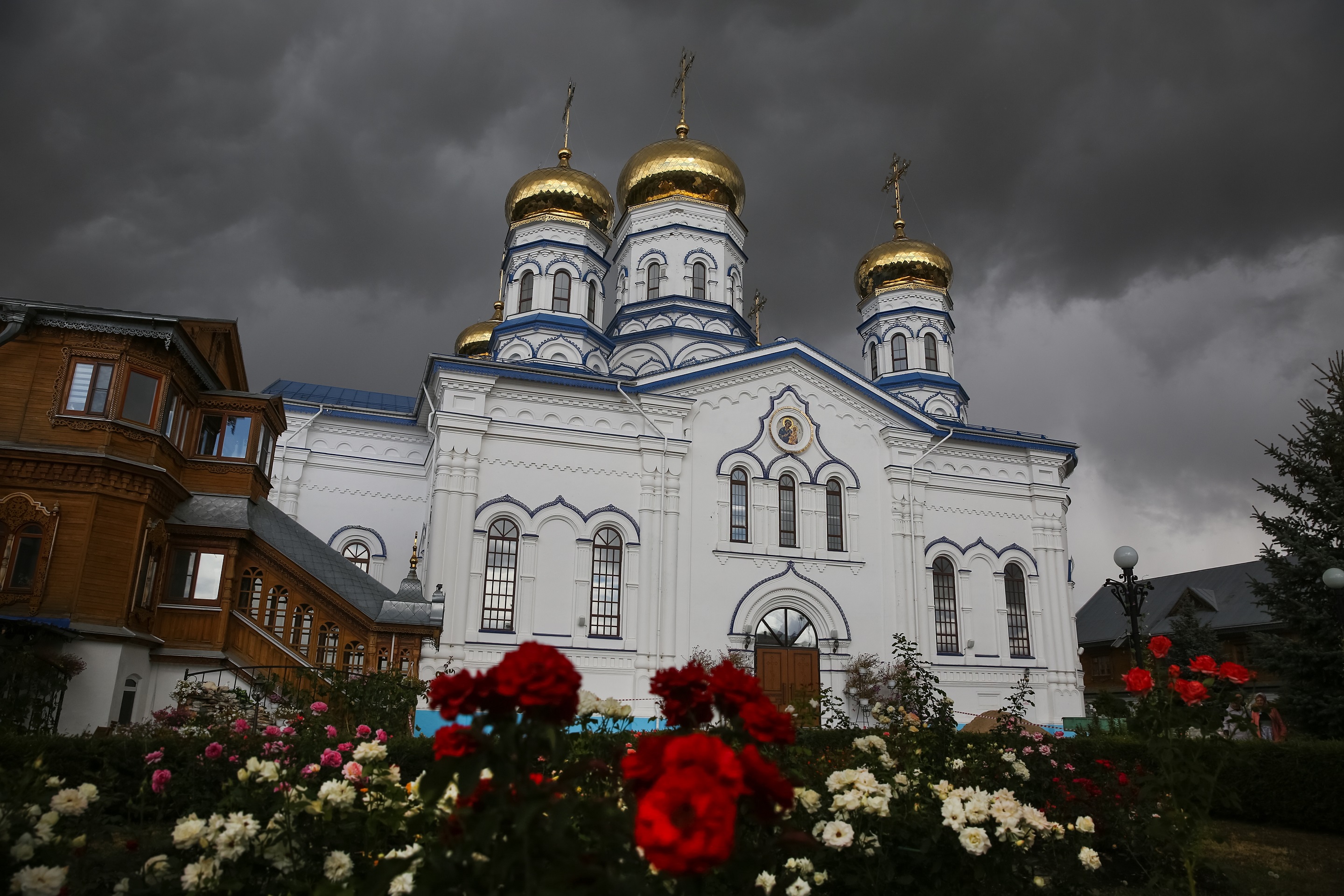 Тихвинский монастырь