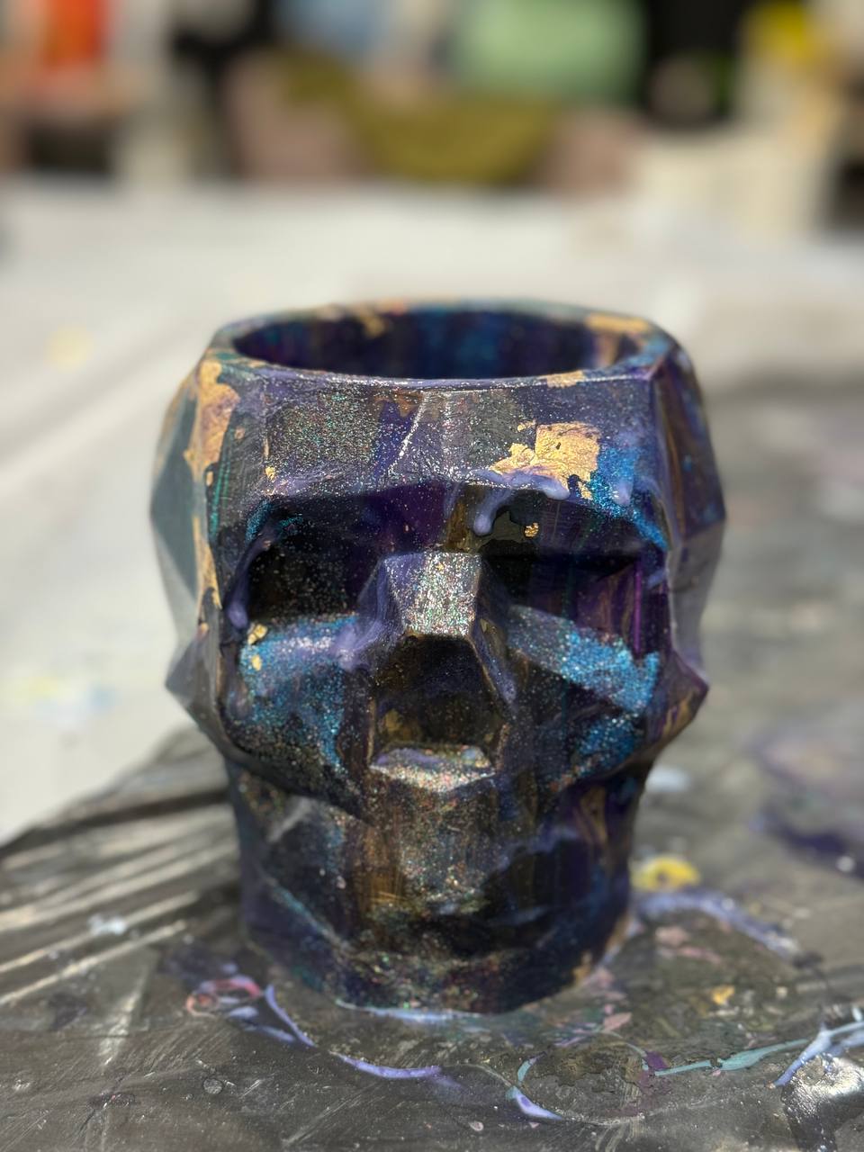 Роспись гипса в технике fluid art