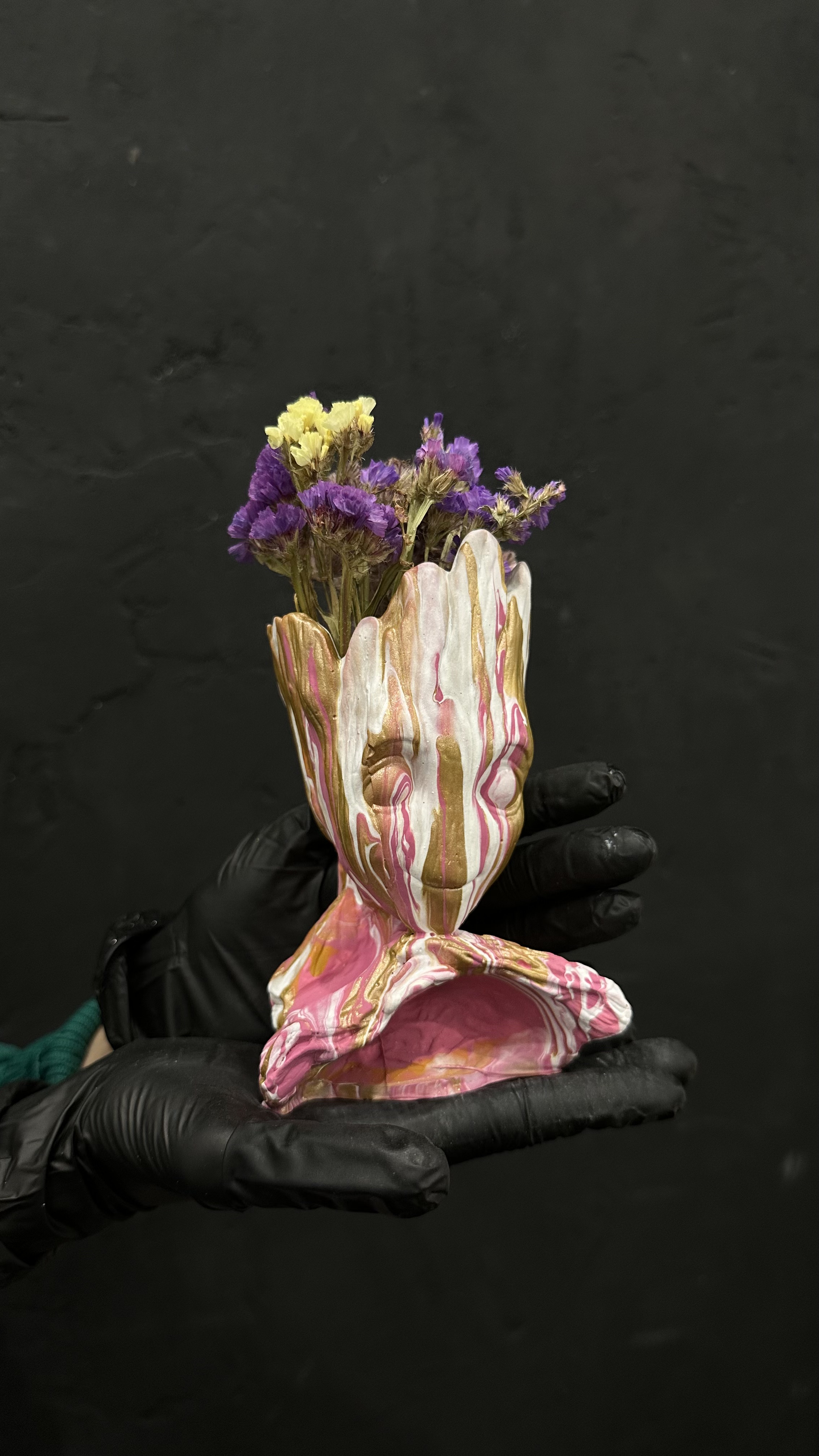 Роспись гипса в технике fluid art