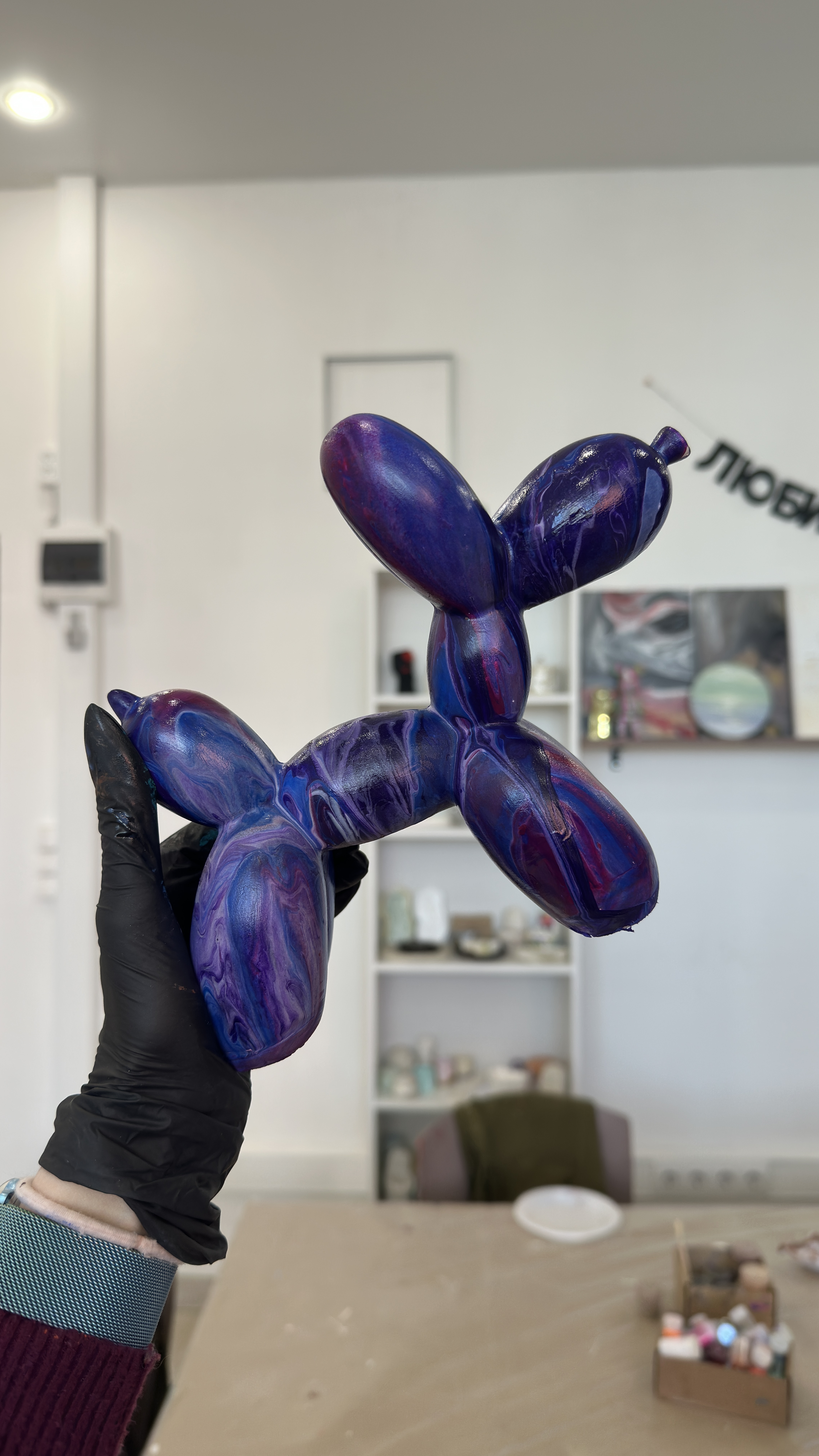 Роспись гипса в технике fluid art